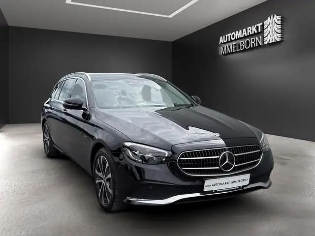 Mercedes-Benz E-Class view 2