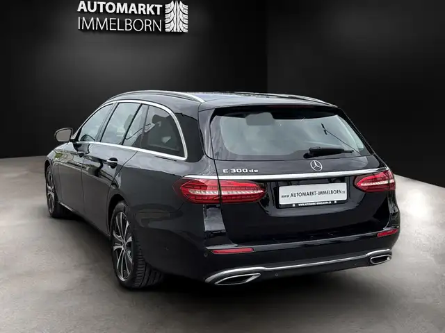Mercedes-Benz E-Class view 10