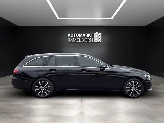Mercedes-Benz E-Class view 7