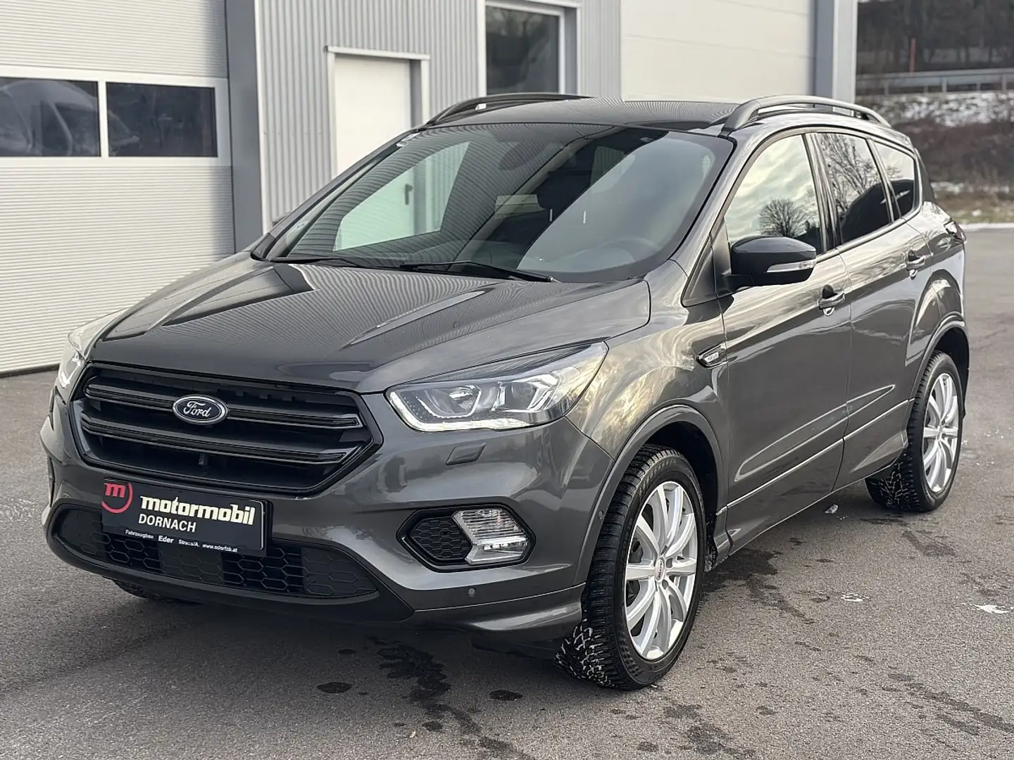 Ford Kuga 2,0 TDCi ST-Line Powershift Aut. Grau - 1