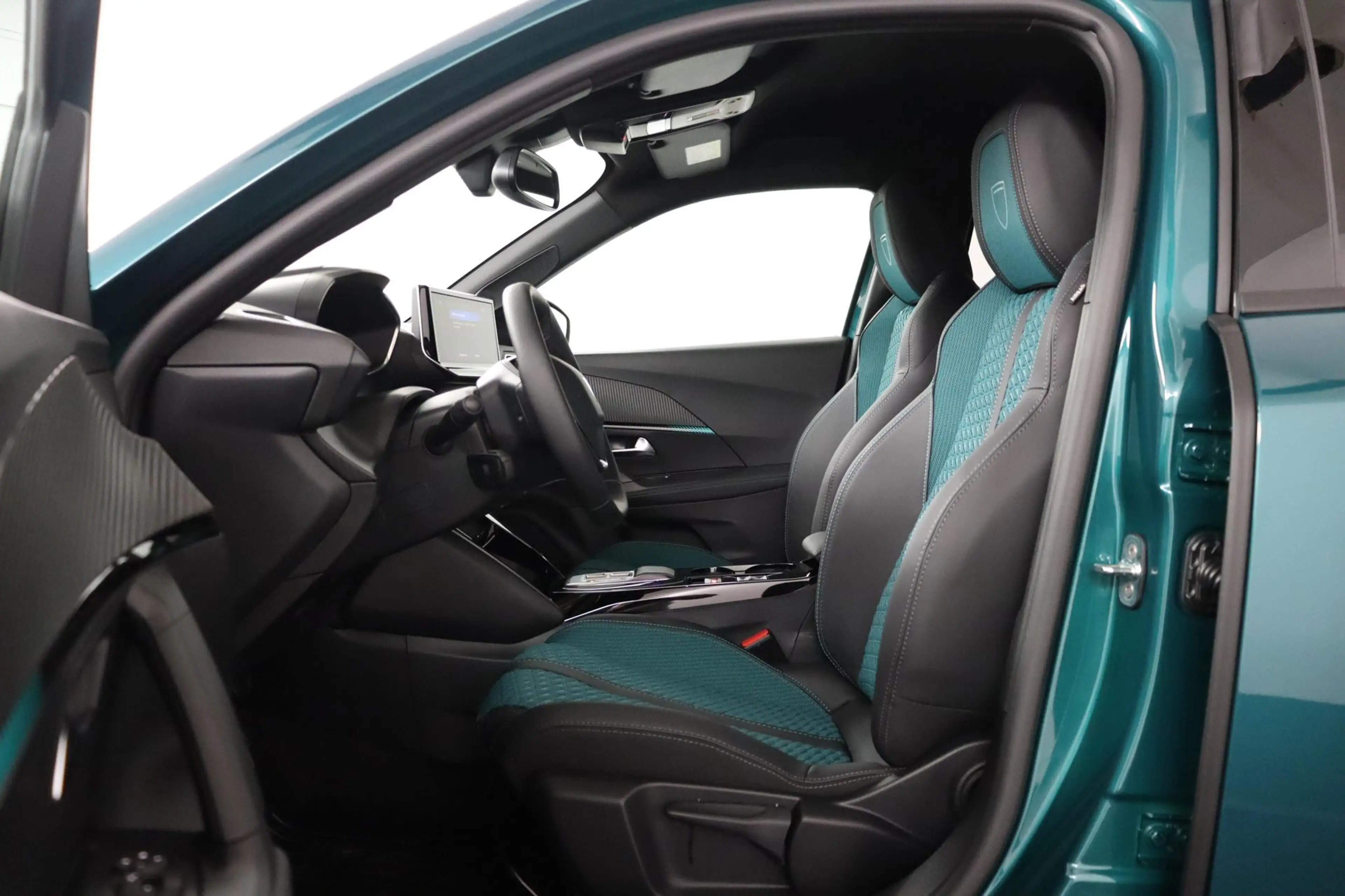 Peugeot e-2008 EV Envy 54 kWh | Apple Carplay/Android Auto | Navi — photo 14