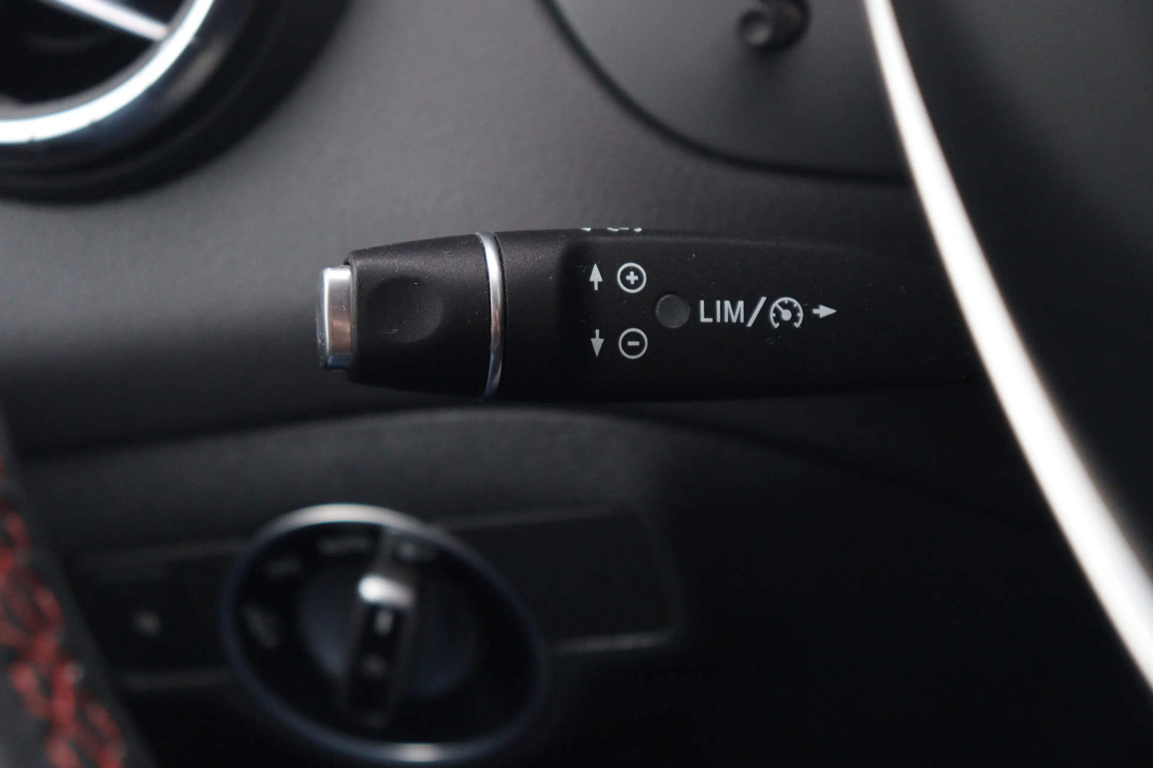 Mercedes-Benz CLA 180 Shooting Brake AMG | Camera | Led | 18 Inch | — photo 17