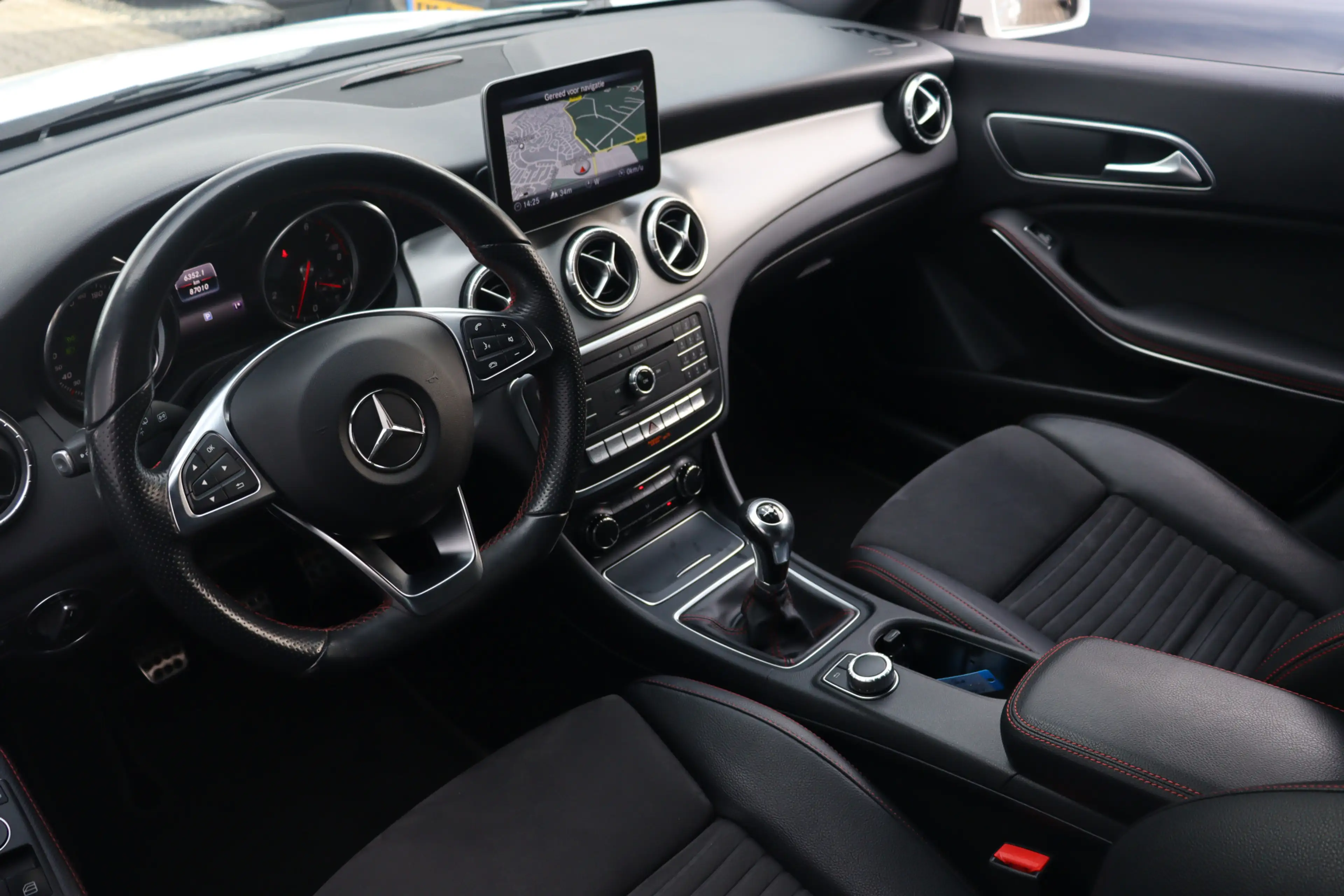 Mercedes-Benz CLA 180 Shooting Brake AMG | Camera | Led | 18 Inch | — photo 10