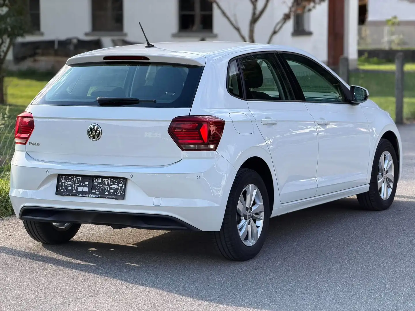 Volkswagen Polo TSI Comfortline AUTOMATIK *ERSTBESITZ *NUR 27.300 Weiß - 2