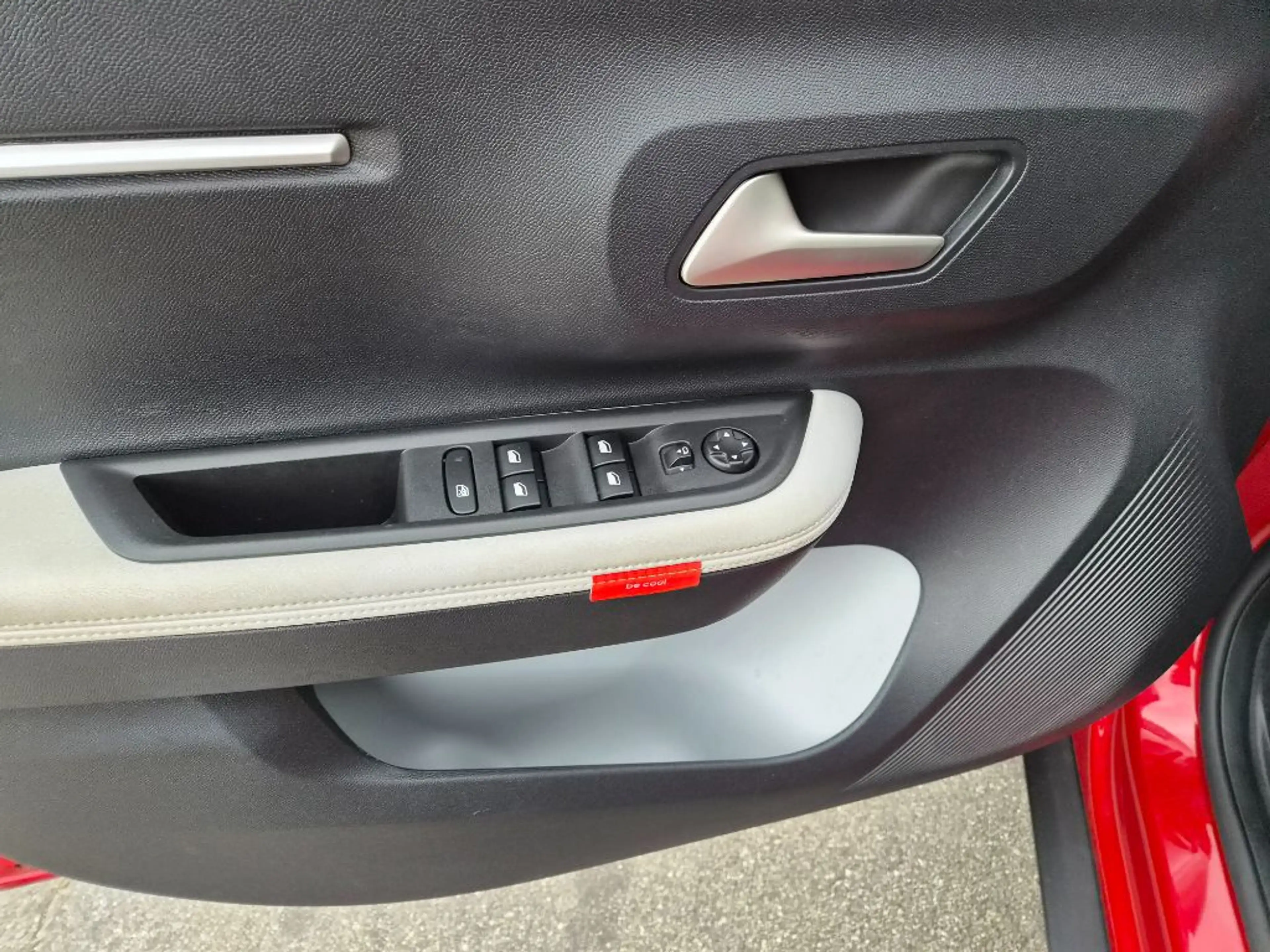 Citroen C3 e-C3 113 MAX NAVI+KAMERA+TEMPOMAT+LED — photo 19