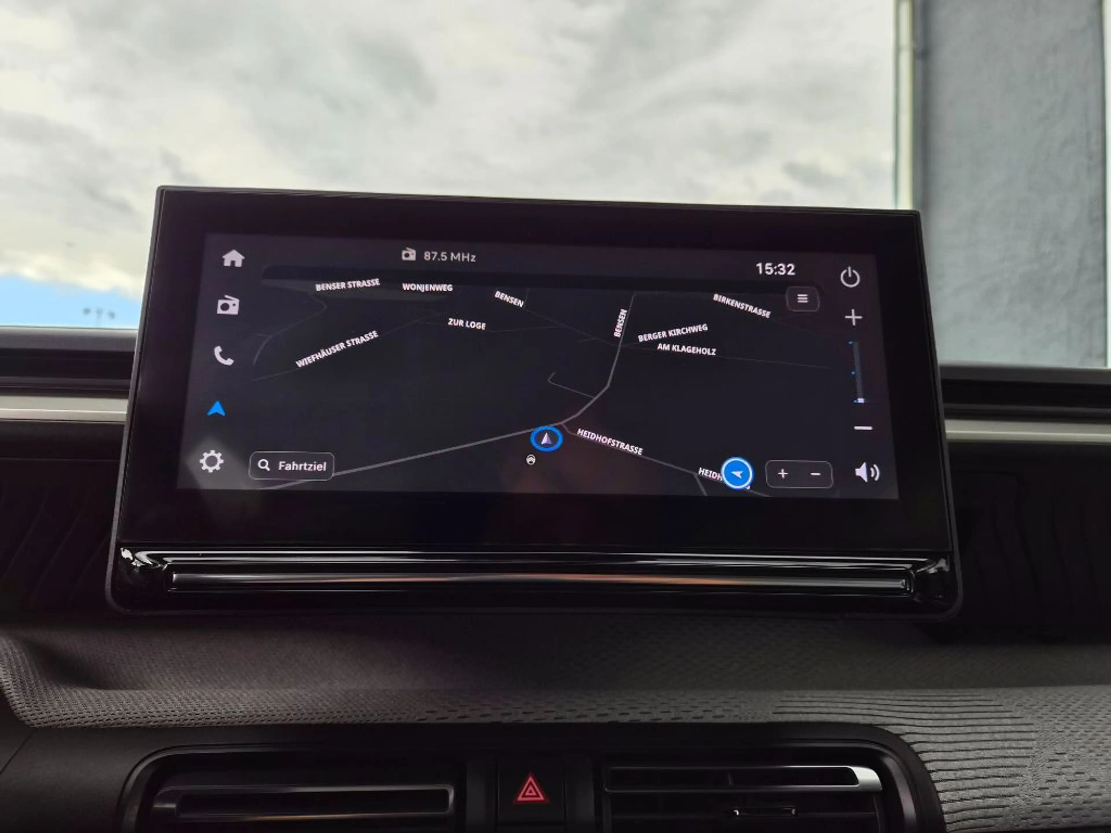 Citroen C3 e-C3 113 MAX NAVI+KAMERA+TEMPOMAT+LED — photo 15
