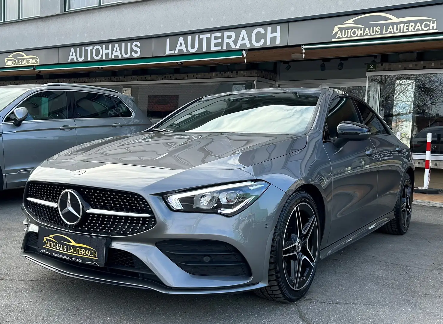 Mercedes-Benz CLA 180 d Aut. *AMG LINE *NIGHT PAKET *18"AMG *LED *KAMERA Grau - 1