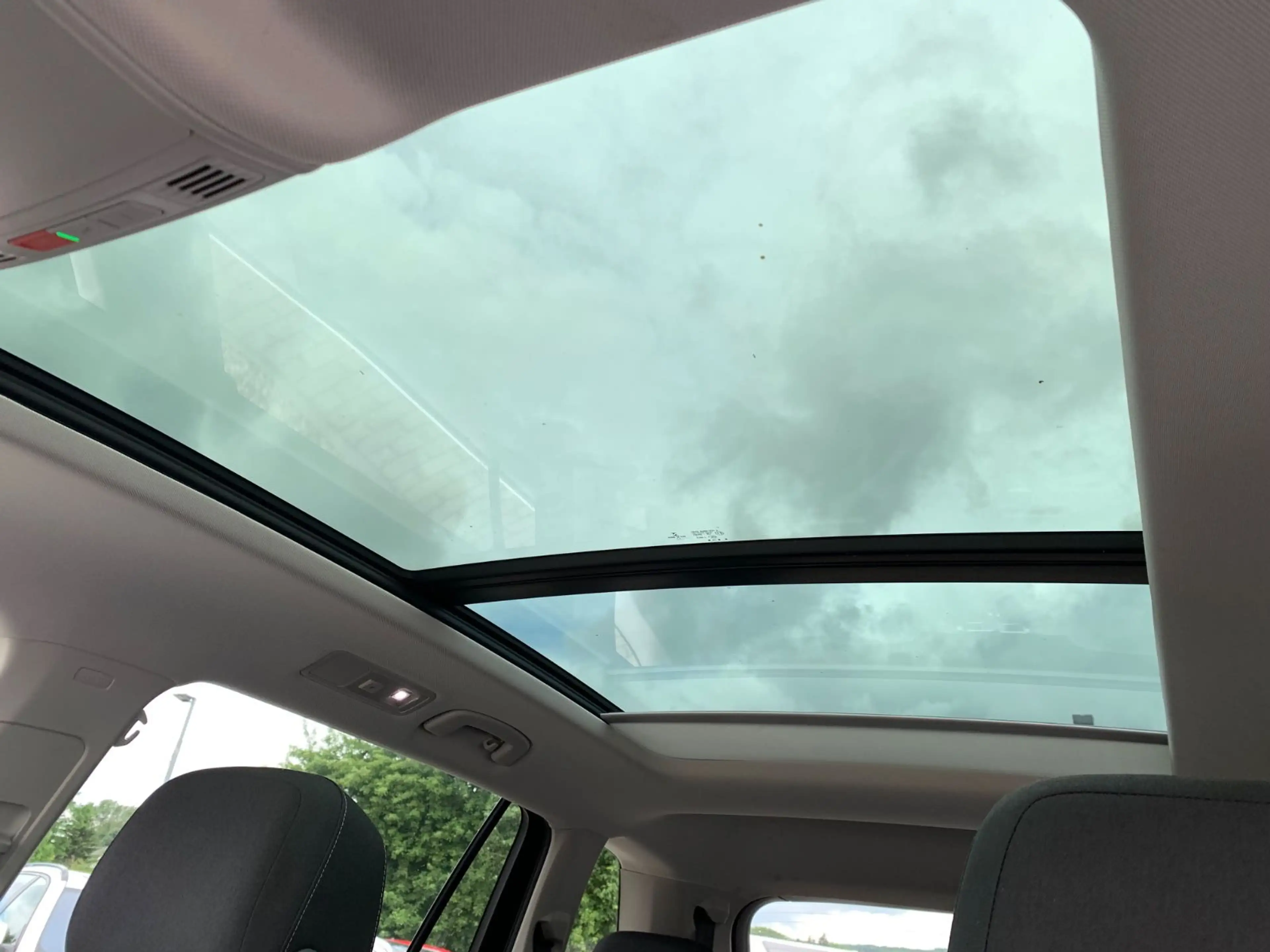 Volkswagen Tiguan Allspace 2,0 TDI DSG Highline 4x4 7 Sitze — photo 12