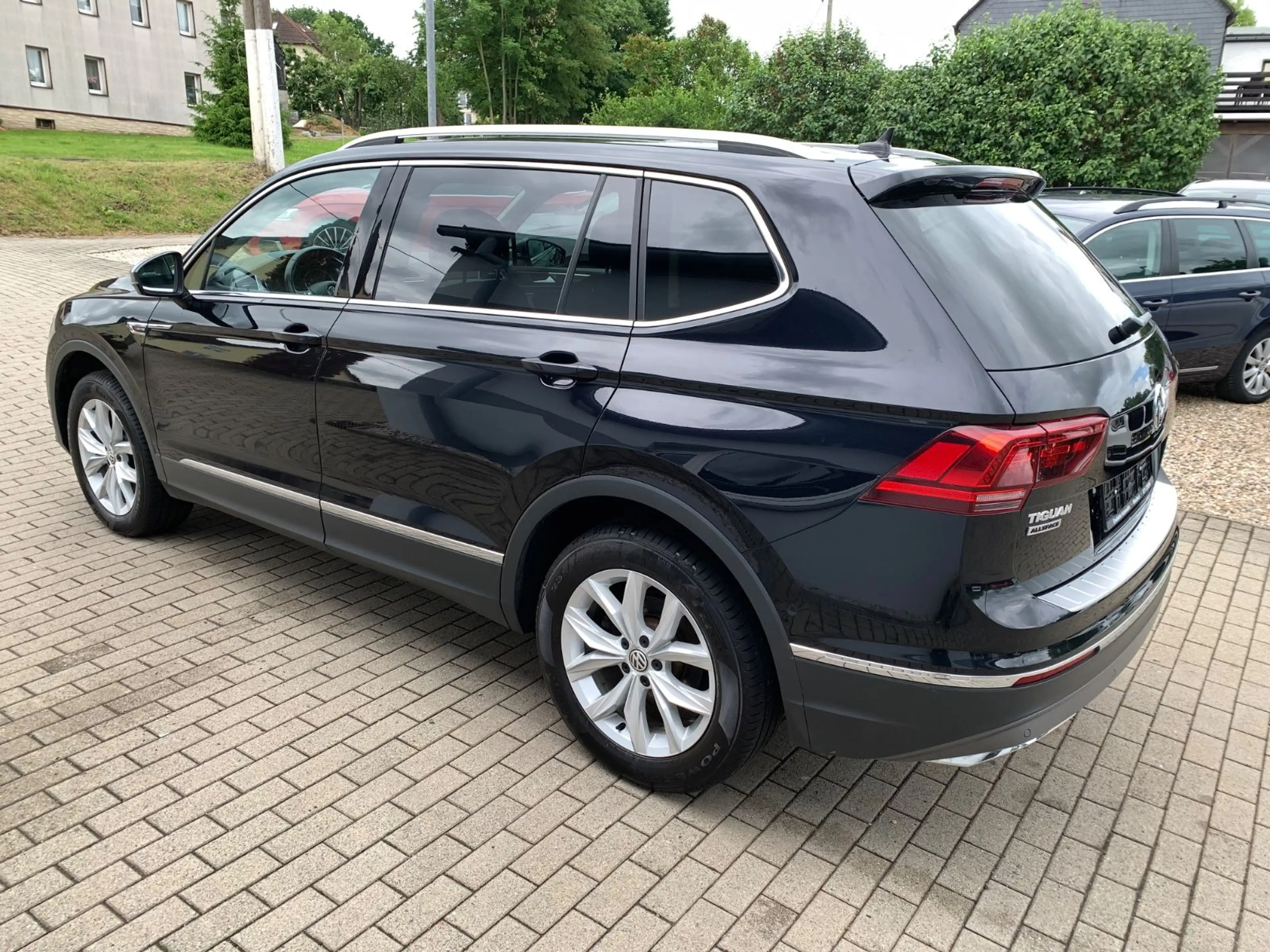 Volkswagen Tiguan Allspace 2,0 TDI DSG Highline 4x4 7 Sitze — photo 4