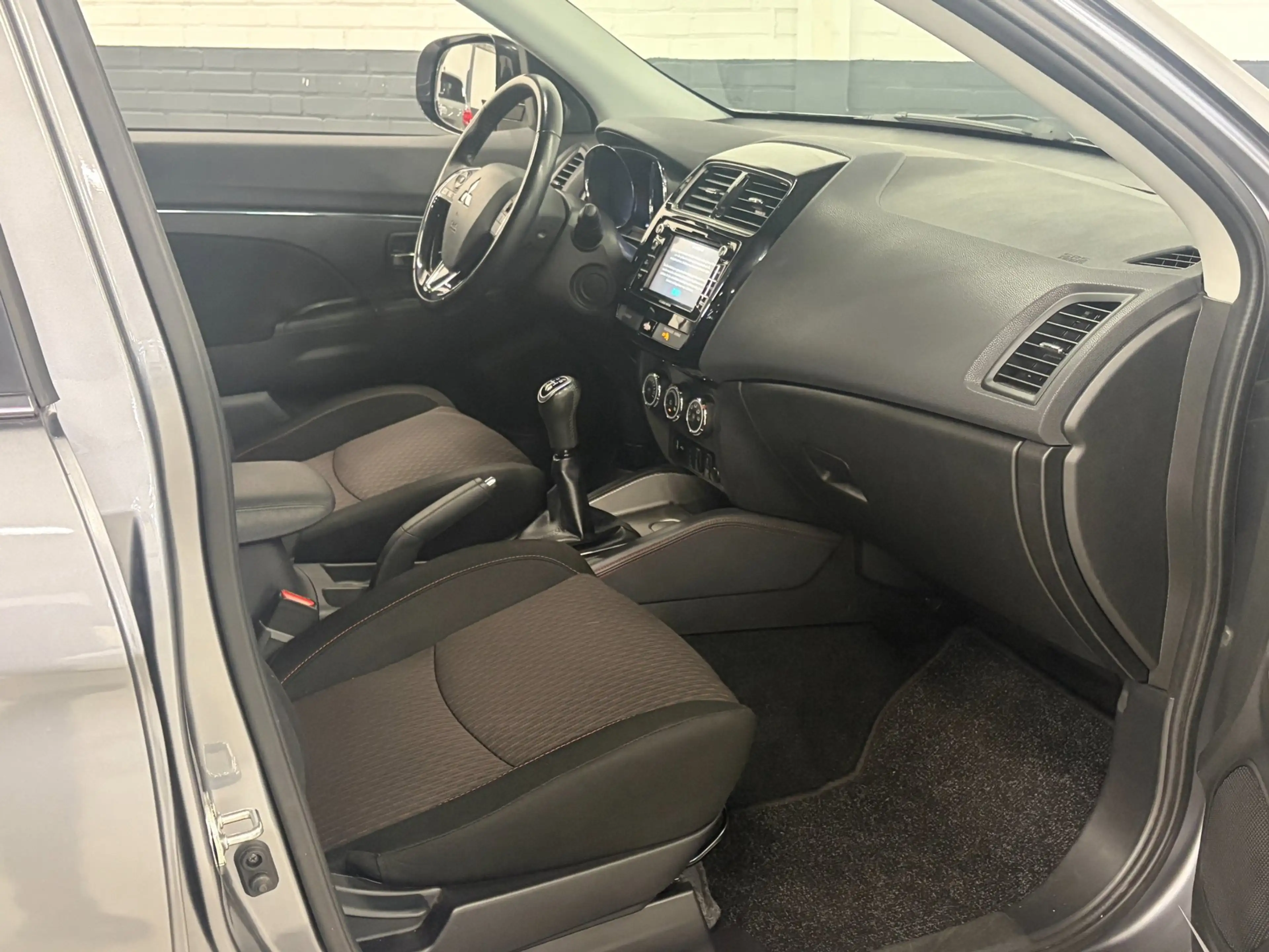 Mitsubishi ASX 1.6 Cleartec Connect Pro Airco / Navi / Camera / S — photo 19