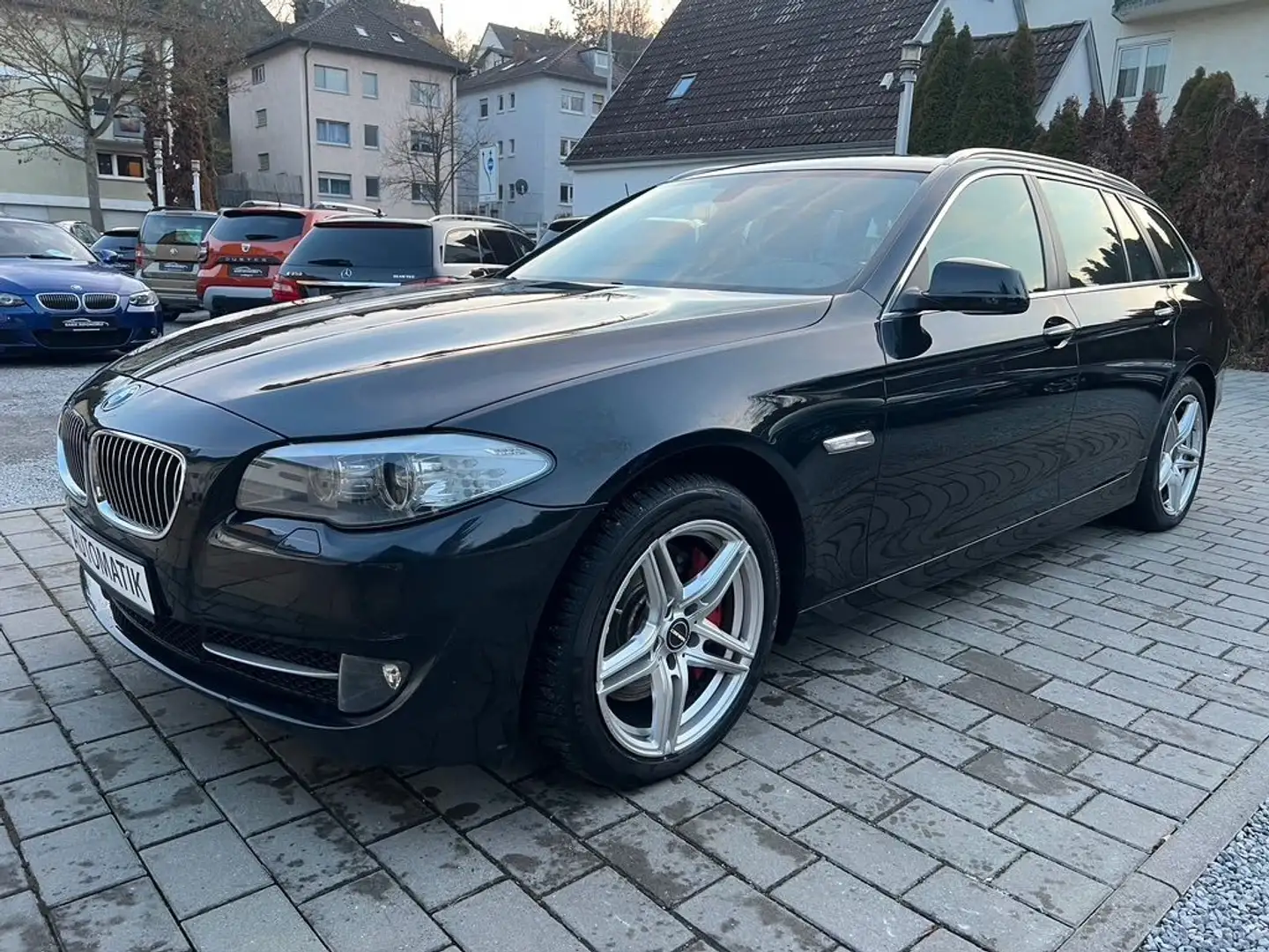BMW 535 Baureihe 5 Touring 535 i PANO LEDER AHK SHZ Negro - 1