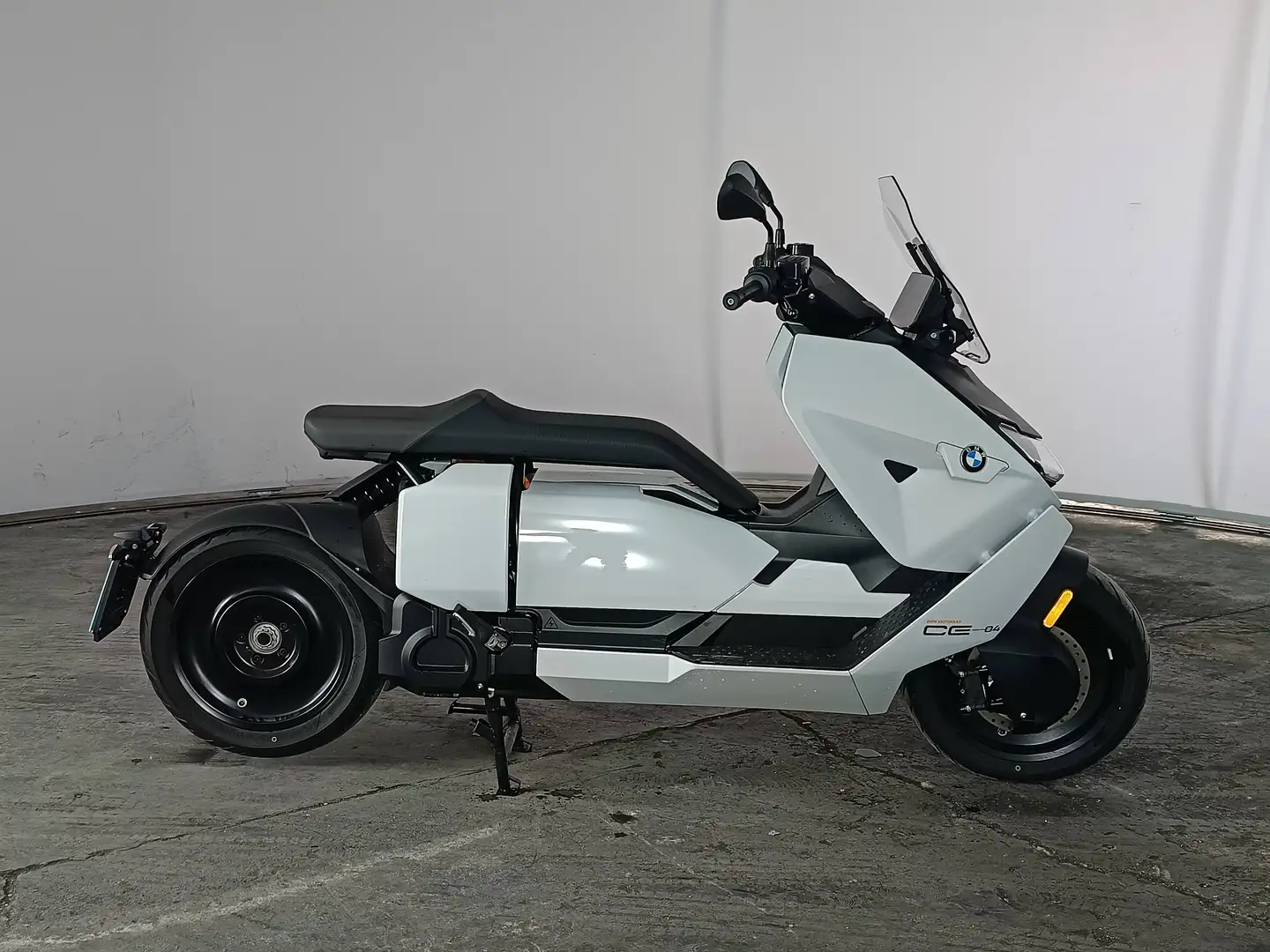 BMW CE 04 Weiß - 2