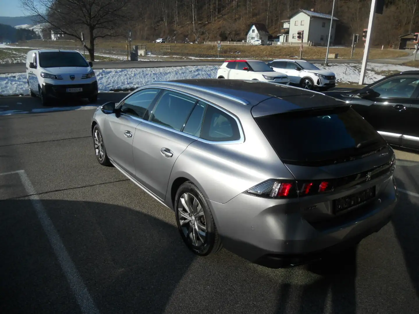 Peugeot 508 SW 1,5 BlueHDi 130 EAT8 S&S Allure Aut. Grau - 2