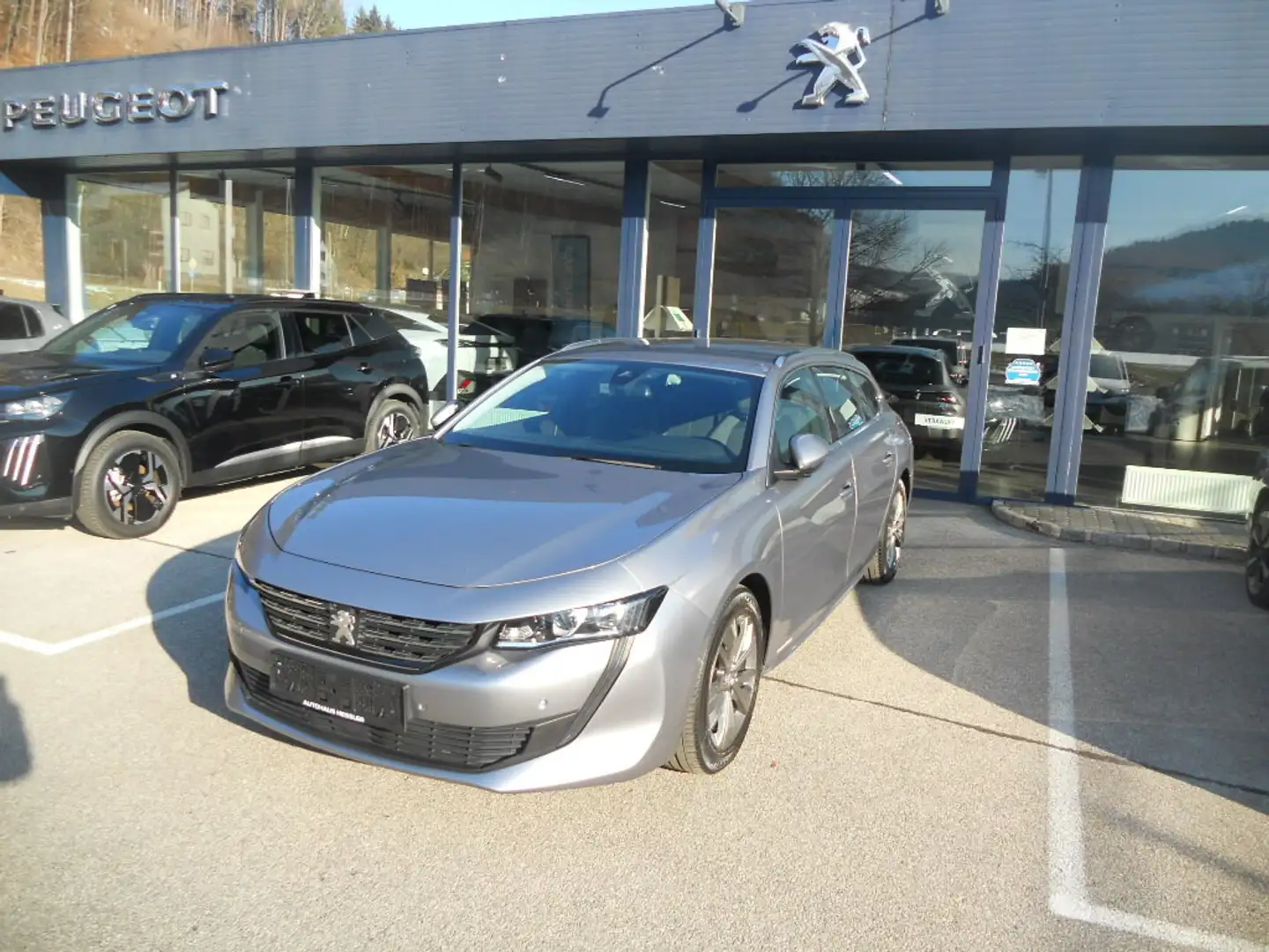 Peugeot 508 SW 1,5 BlueHDi 130 EAT8 S&S Allure Aut. Grau - 1