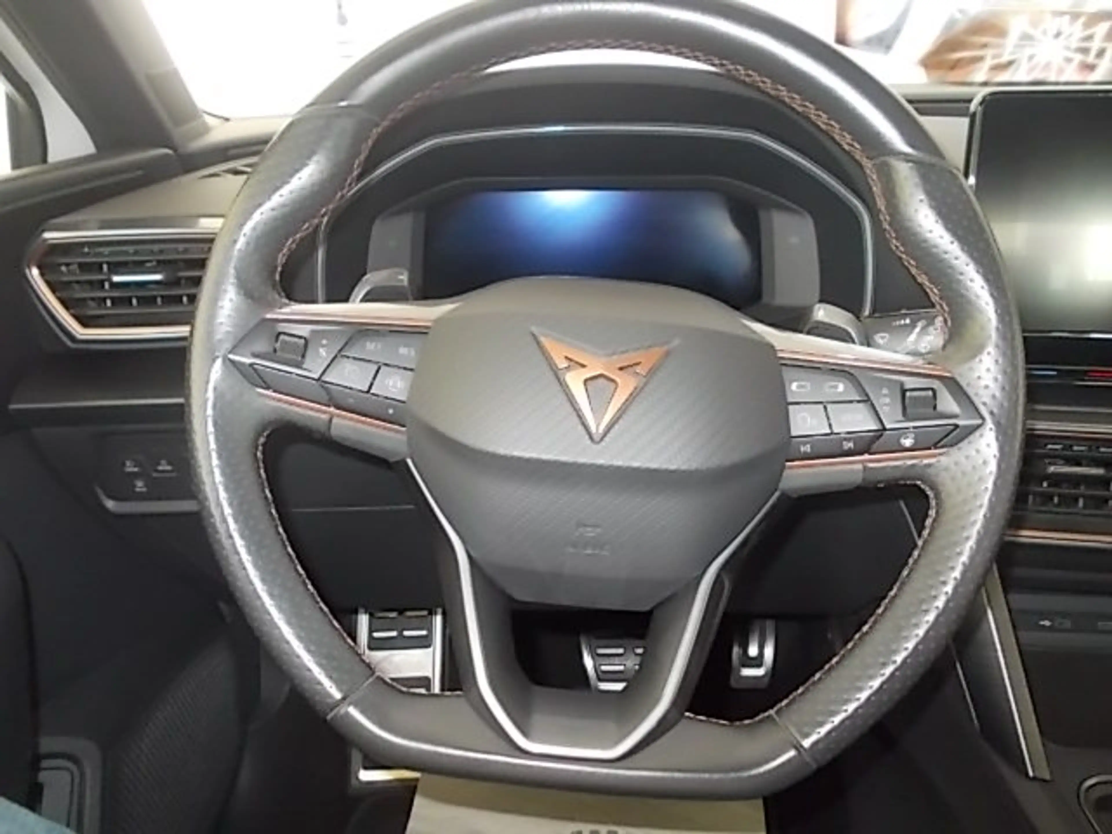 CUPRA Leon VZ e-Hybrid, 19" Alufelgen, LED, ACC, Digital Cockpit — photo 14