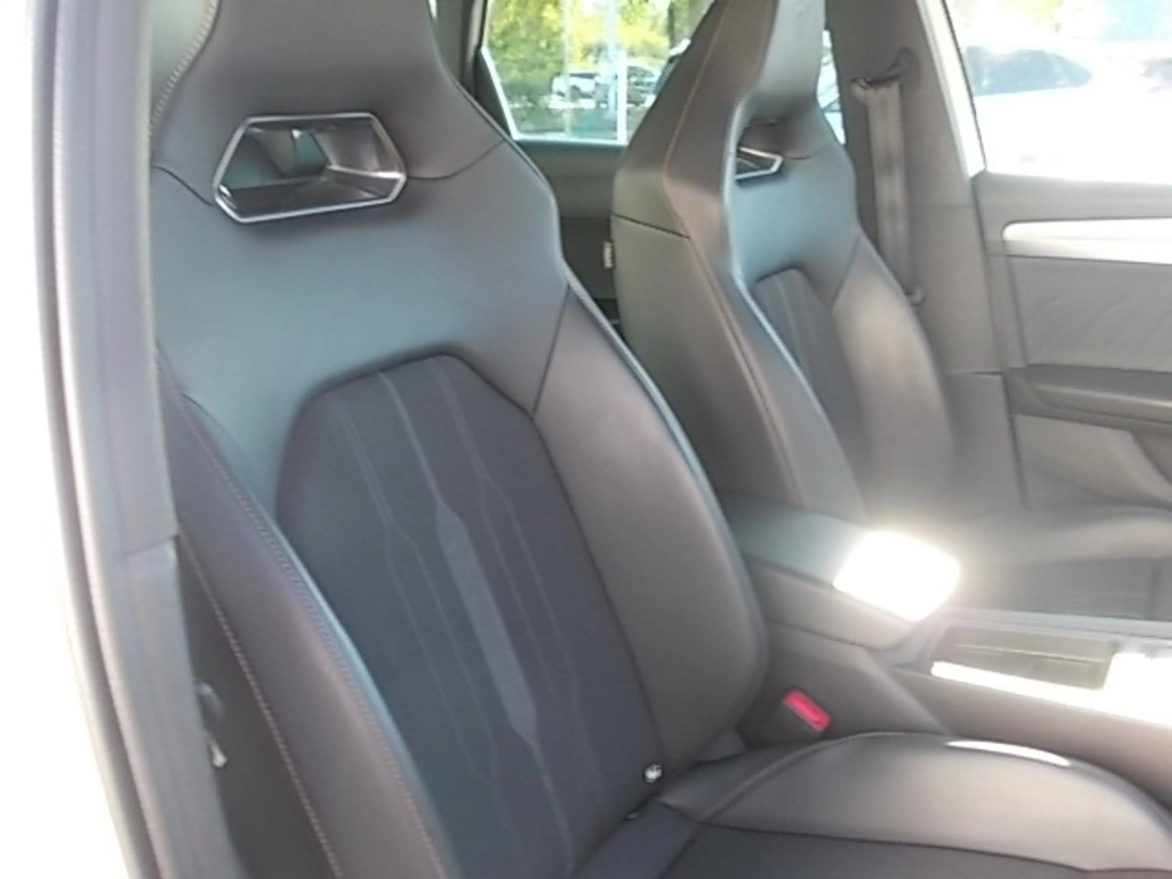 CUPRA Leon VZ e-Hybrid, 19" Alufelgen, LED, ACC, Digital Cockpit — photo 11