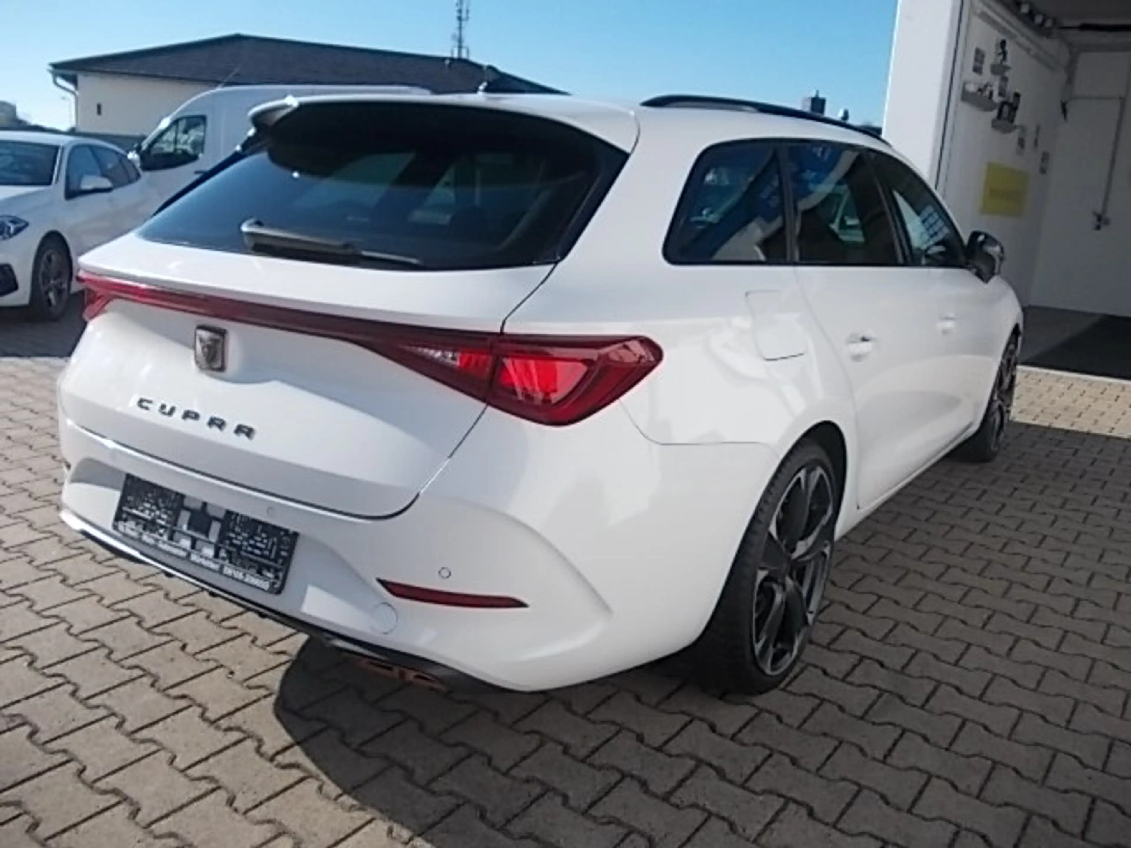 CUPRA Leon VZ e-Hybrid, 19" Alufelgen, LED, ACC, Digital Cockpit — photo 4