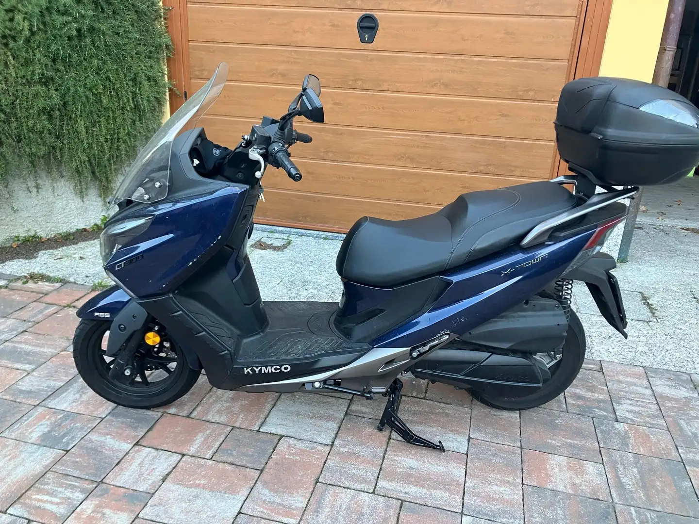 Kymco X-Town CT-300 Niebieski - 2