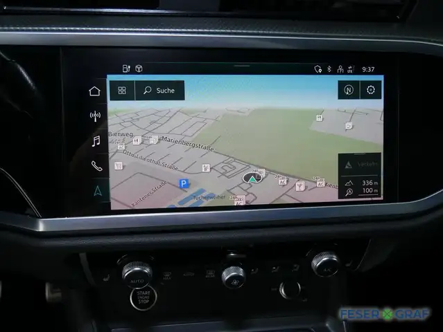 Audi Q3 view 10