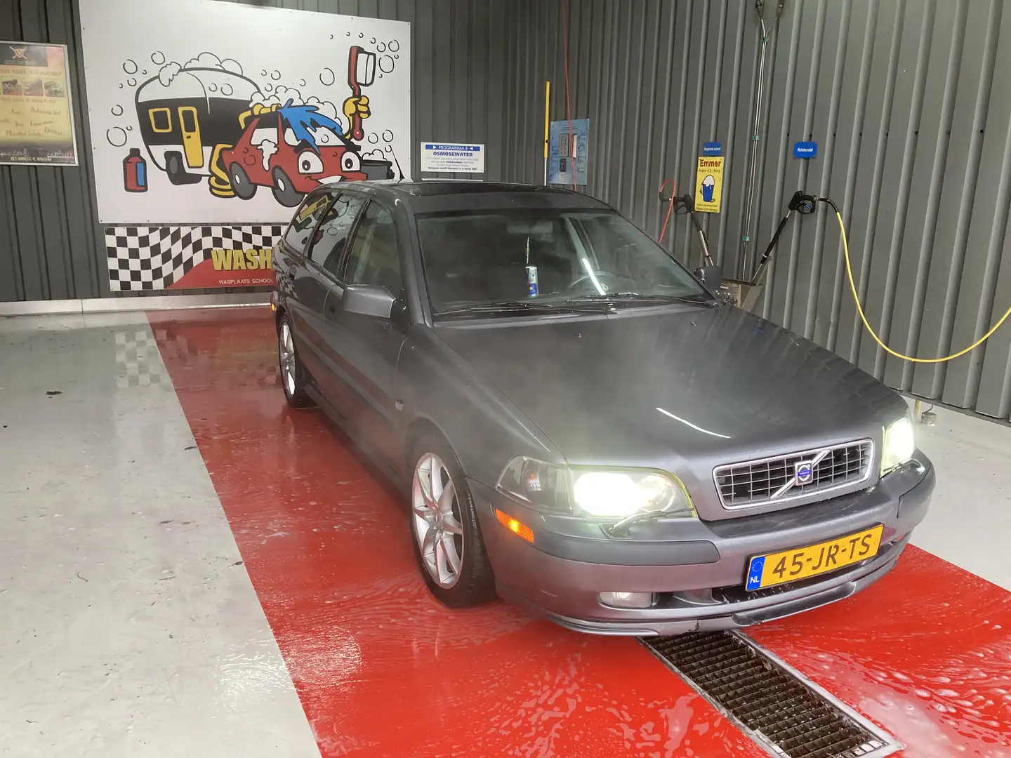 Volvo V40 2.0 Gris - 1