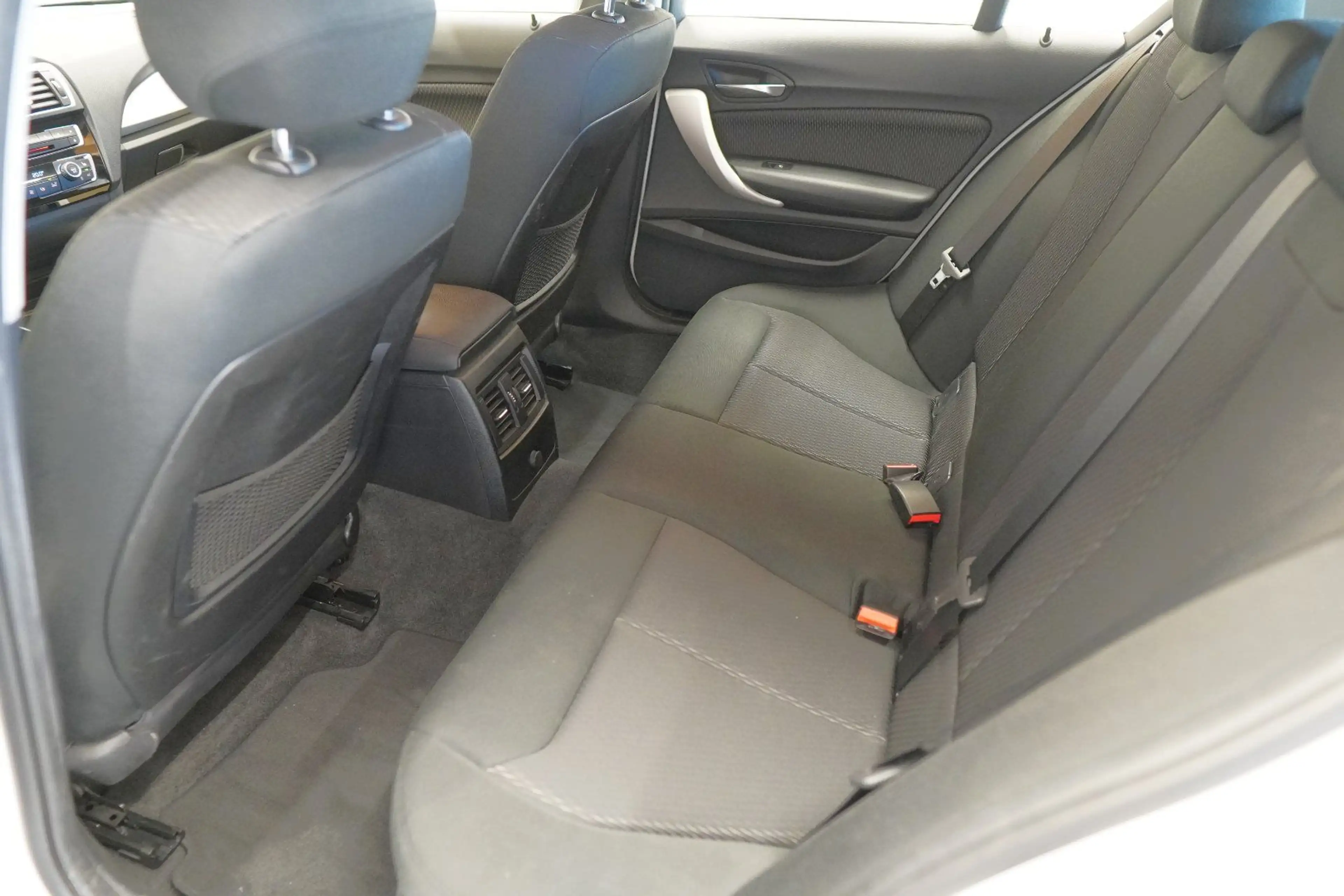 BMW 118 i "Advantage" LED*SITZH*TEMPOMAT*PDC — photo 17