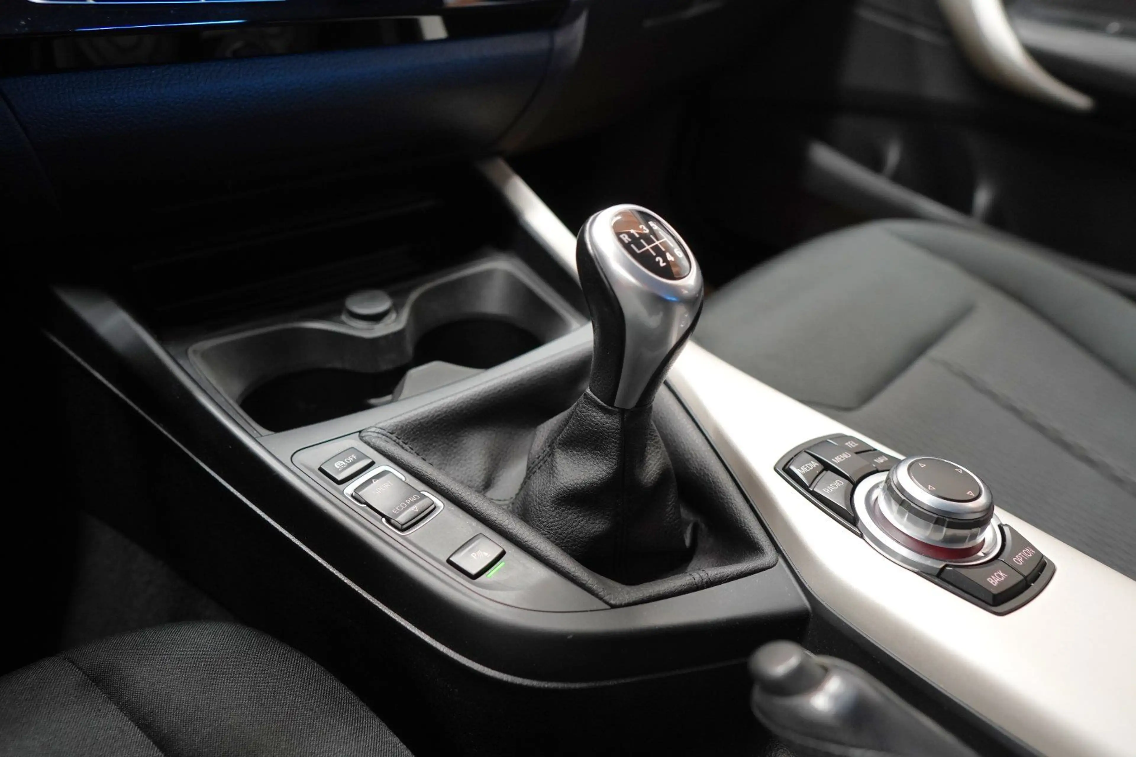 BMW 118 i "Advantage" LED*SITZH*TEMPOMAT*PDC — photo 31