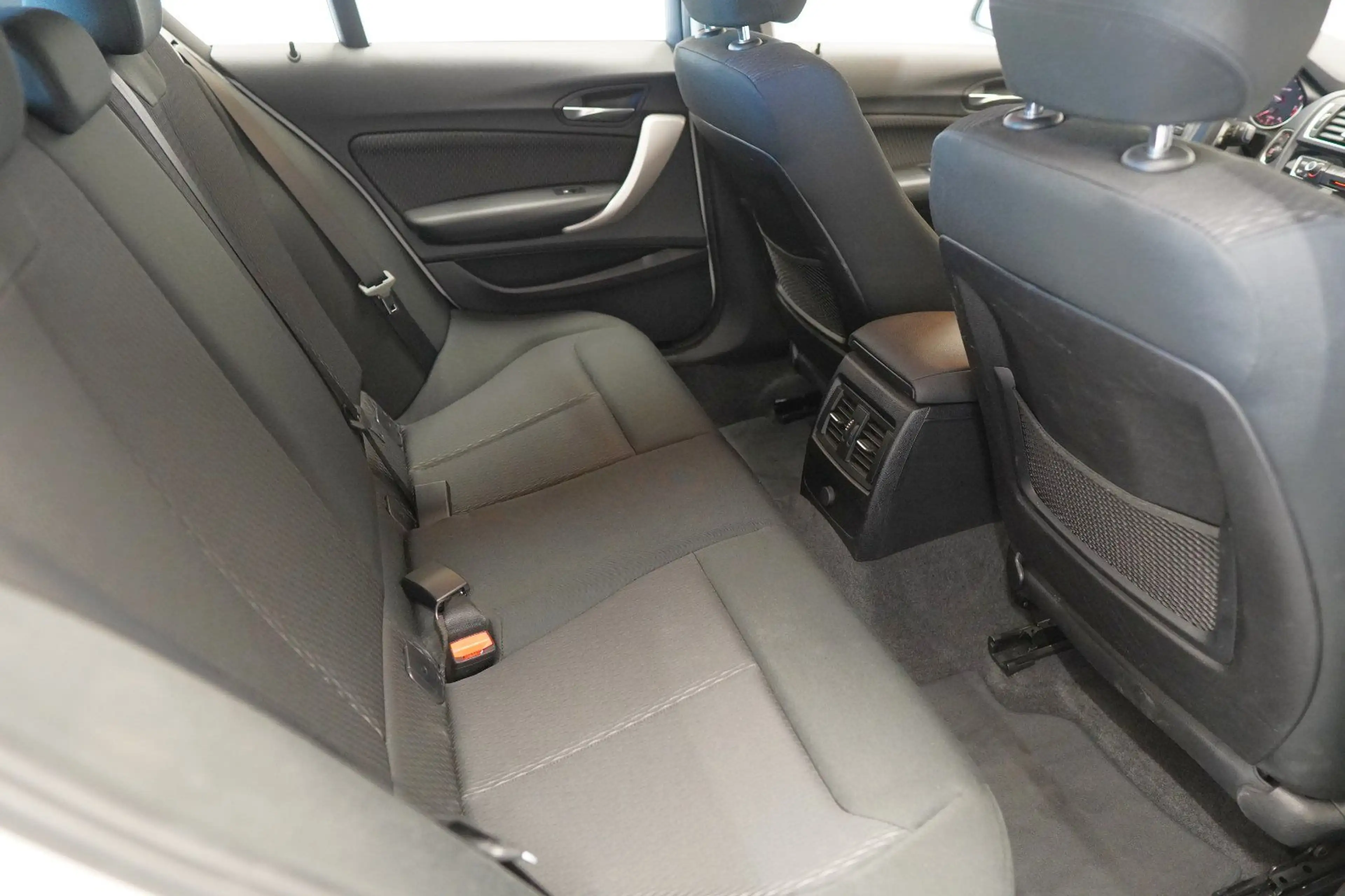 BMW 118 i "Advantage" LED*SITZH*TEMPOMAT*PDC — photo 21