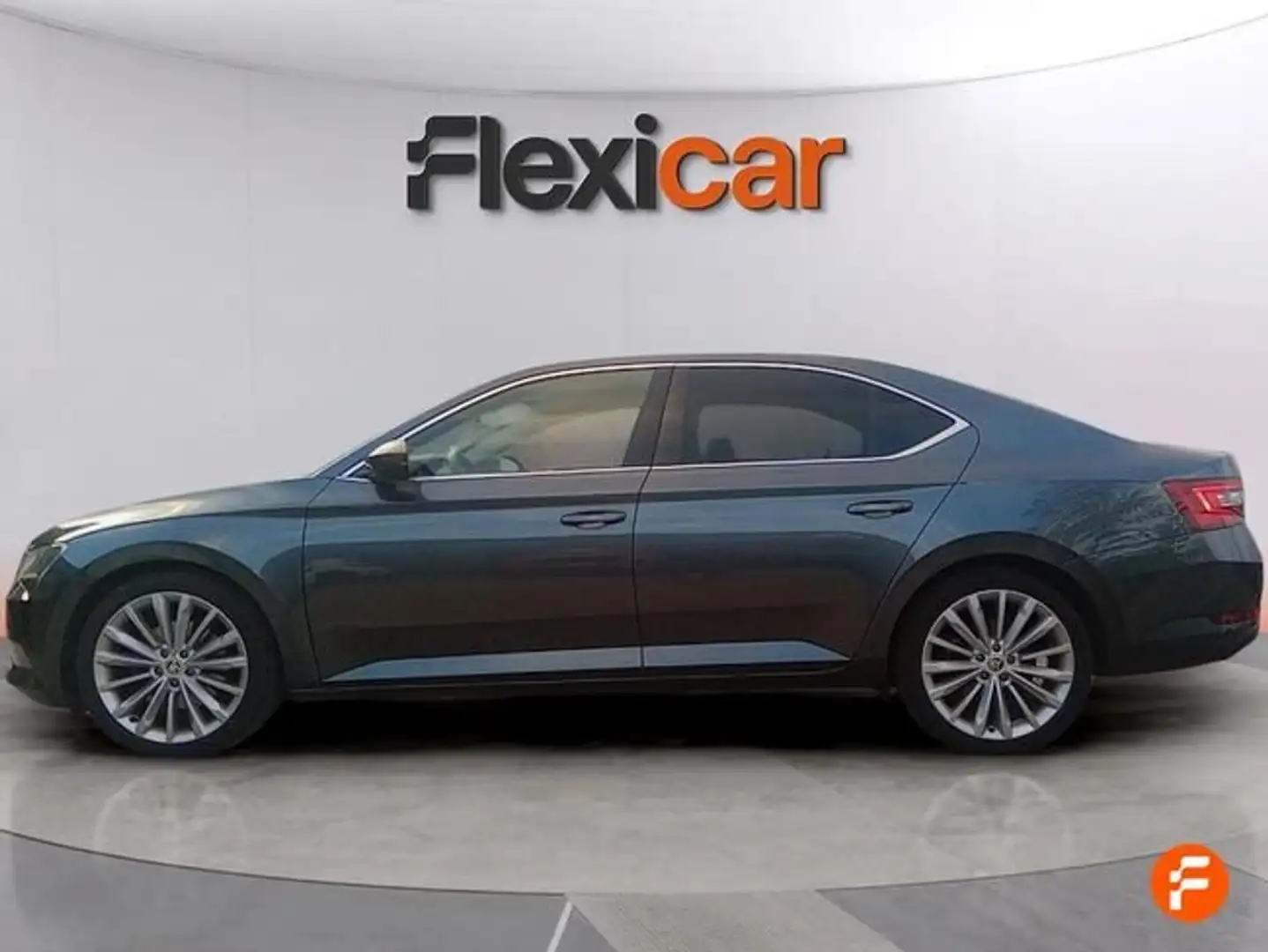 Skoda Superb 2.0TDI Style 110kW Negro - 2