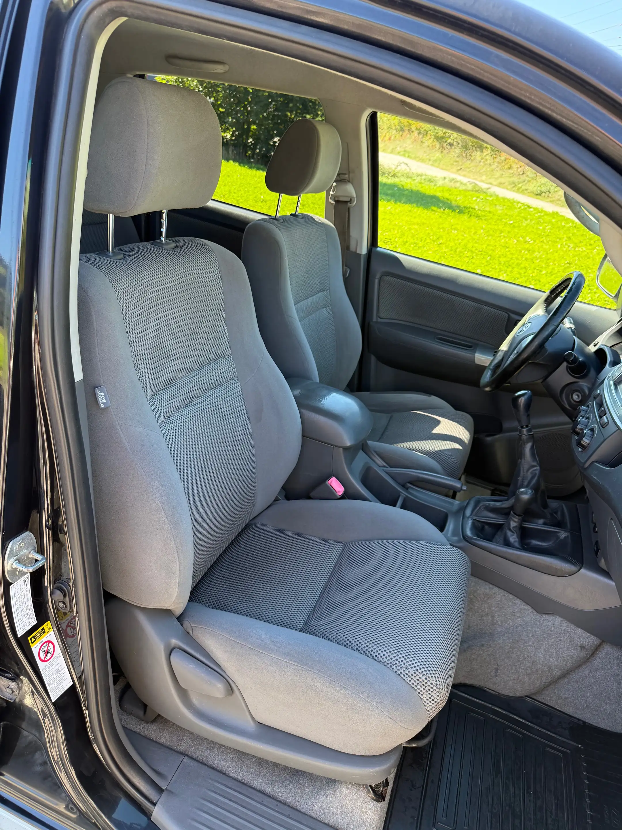 Toyota Hilux Double Cab Life 4x4 — photo 15