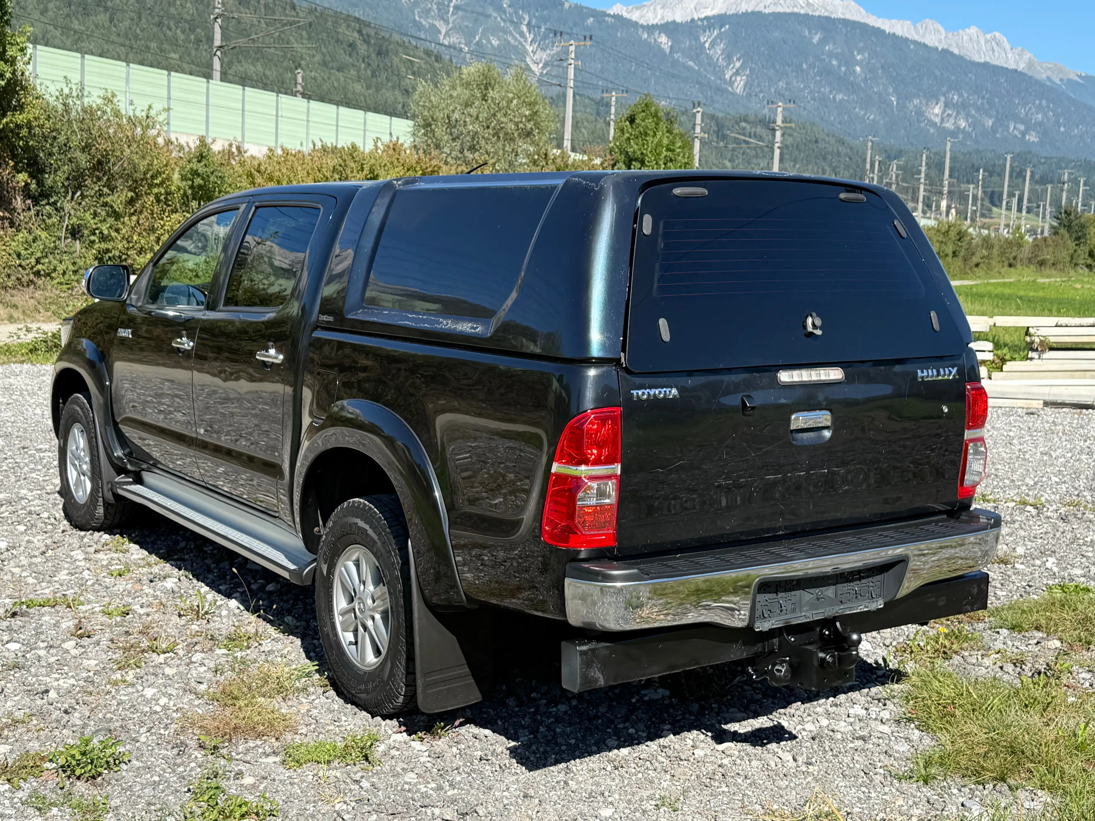 Toyota Hilux Double Cab Life 4x4 — photo 10