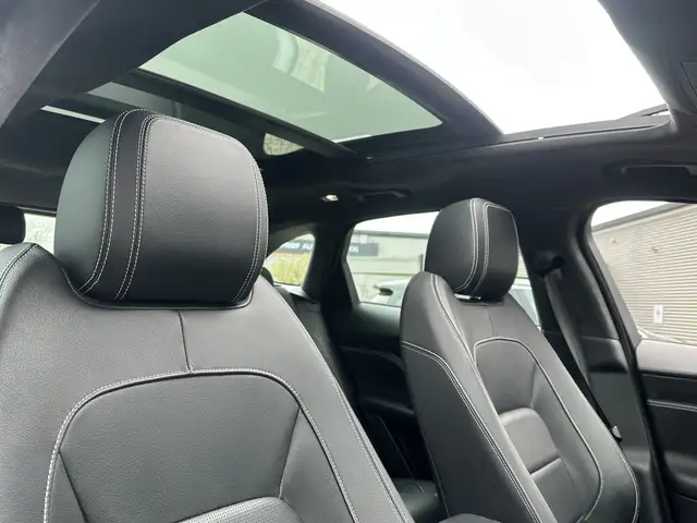 Jaguar F-Pace view 12