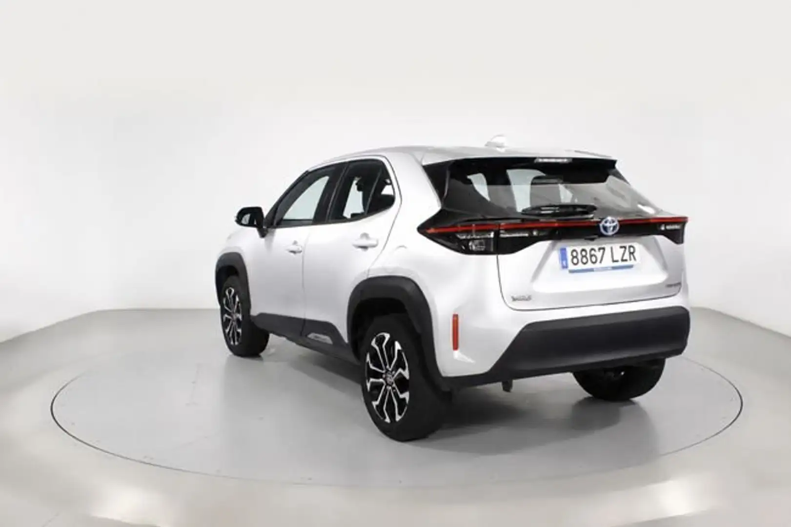 Toyota Yaris Cross 1.5 VVT-I HYBRID ACTIVE TECH 5P Gris - 2