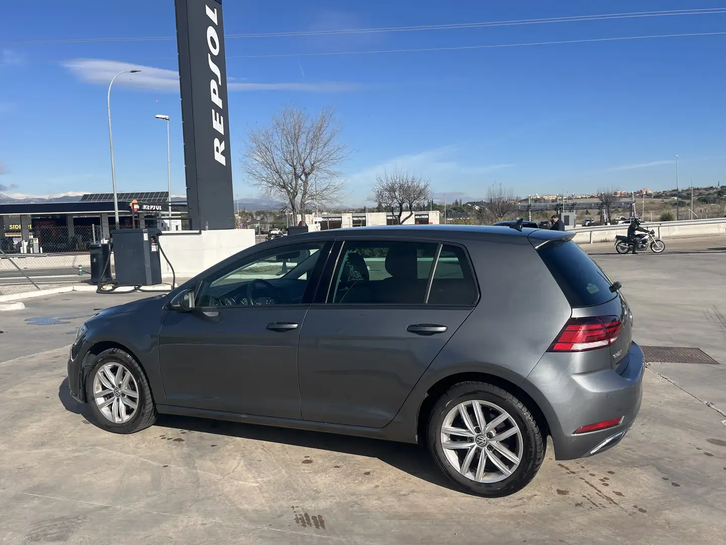 Volkswagen Golf Golf 1.5 TSI Evo Advance 110kW Advance Gris - 2