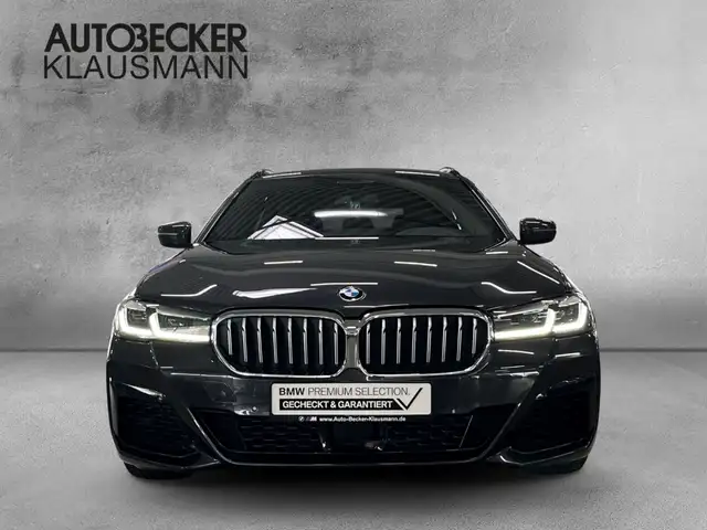 BMW 5 Series view 5