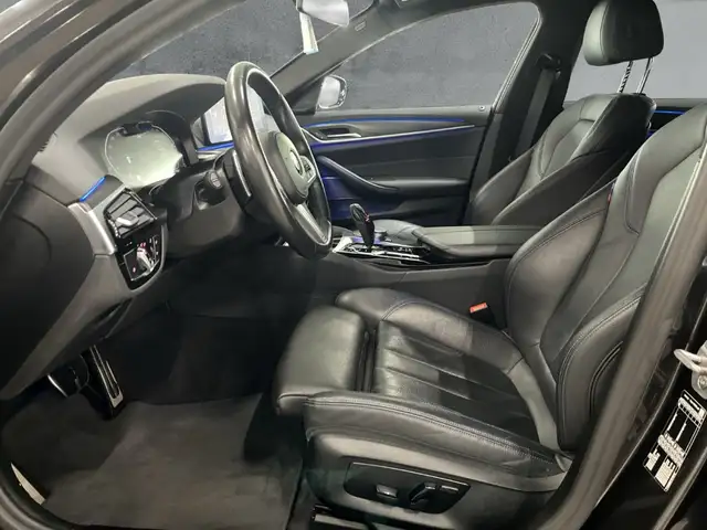 BMW 5 Series view 8