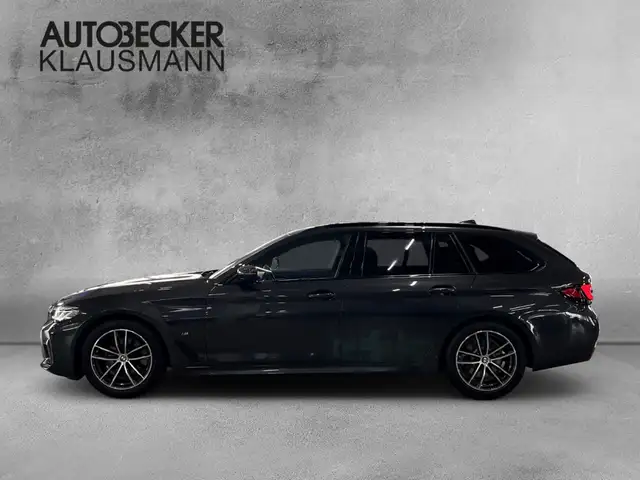BMW 5 Series view 3