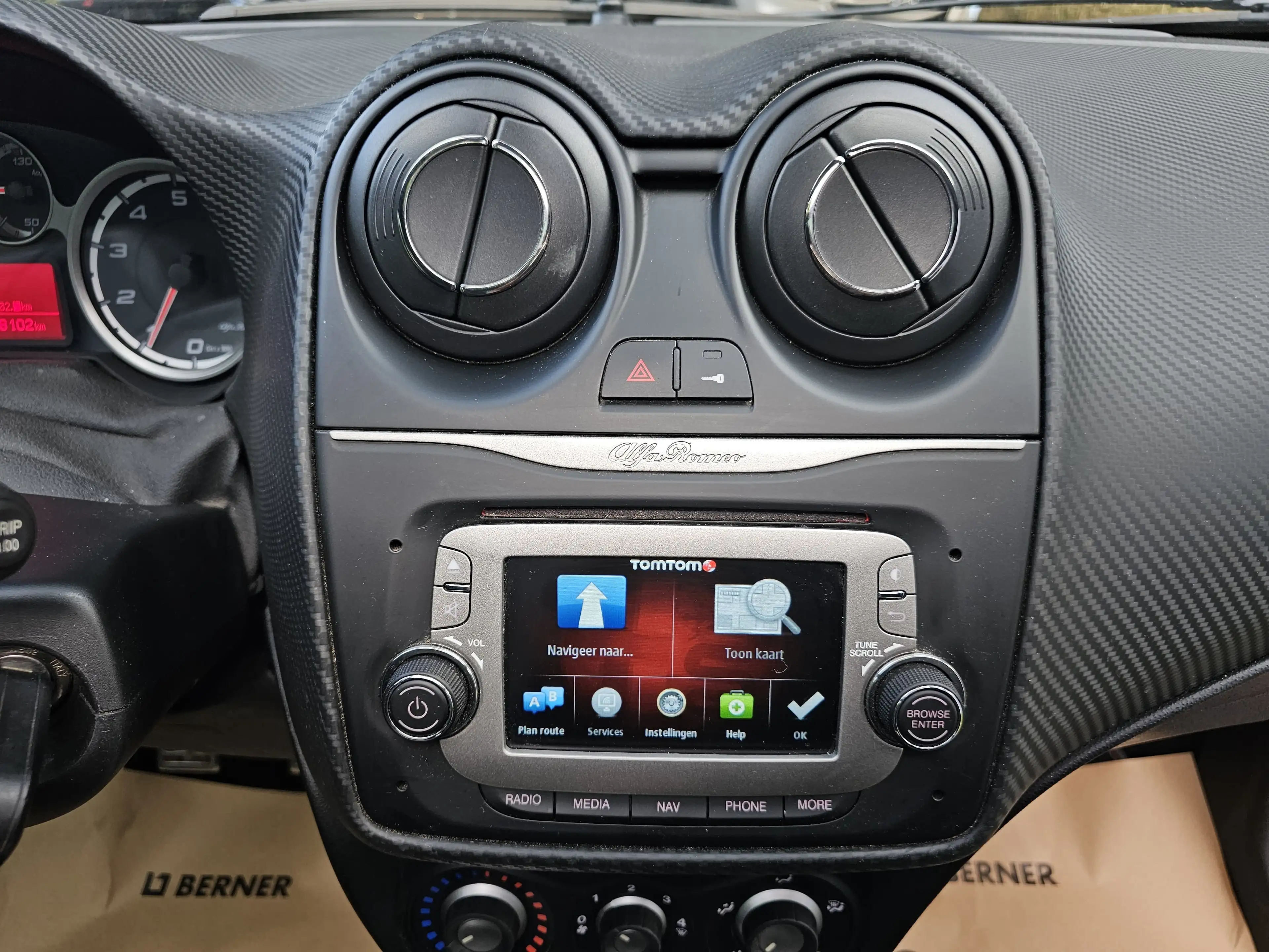 Alfa Romeo MiTo 0.9 i * 75 000 KM * 105 CH *CUIR+TOIT OUVR+NAVI+.. — photo 14