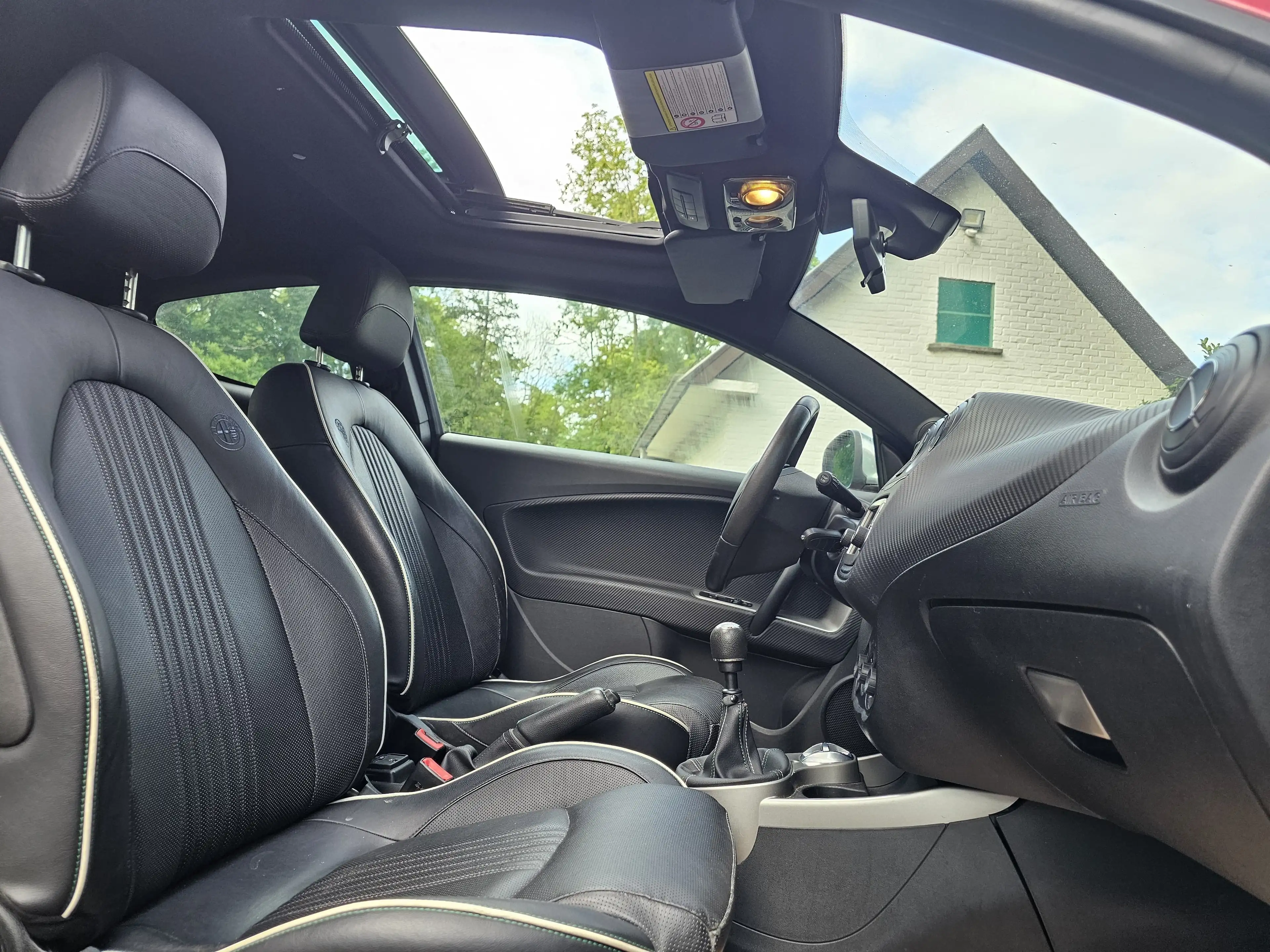 Alfa Romeo MiTo 0.9 i * 75 000 KM * 105 CH *CUIR+TOIT OUVR+NAVI+.. — photo 8