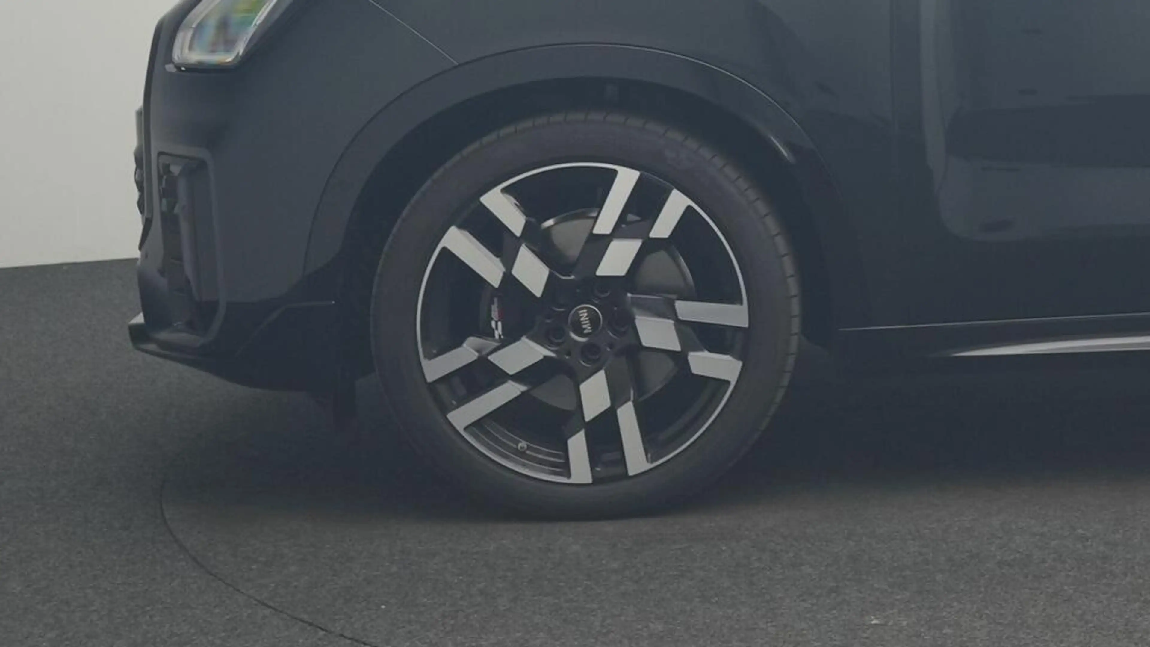MINI Countryman S All4 John Cooper Works Trim — photo 9
