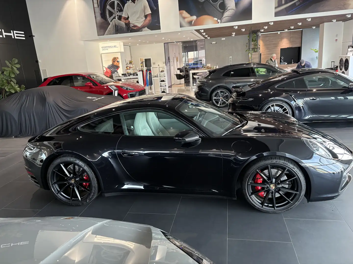 Porsche 911 911 VIII Carrera 992 Coupe 4S auto Nero - 2