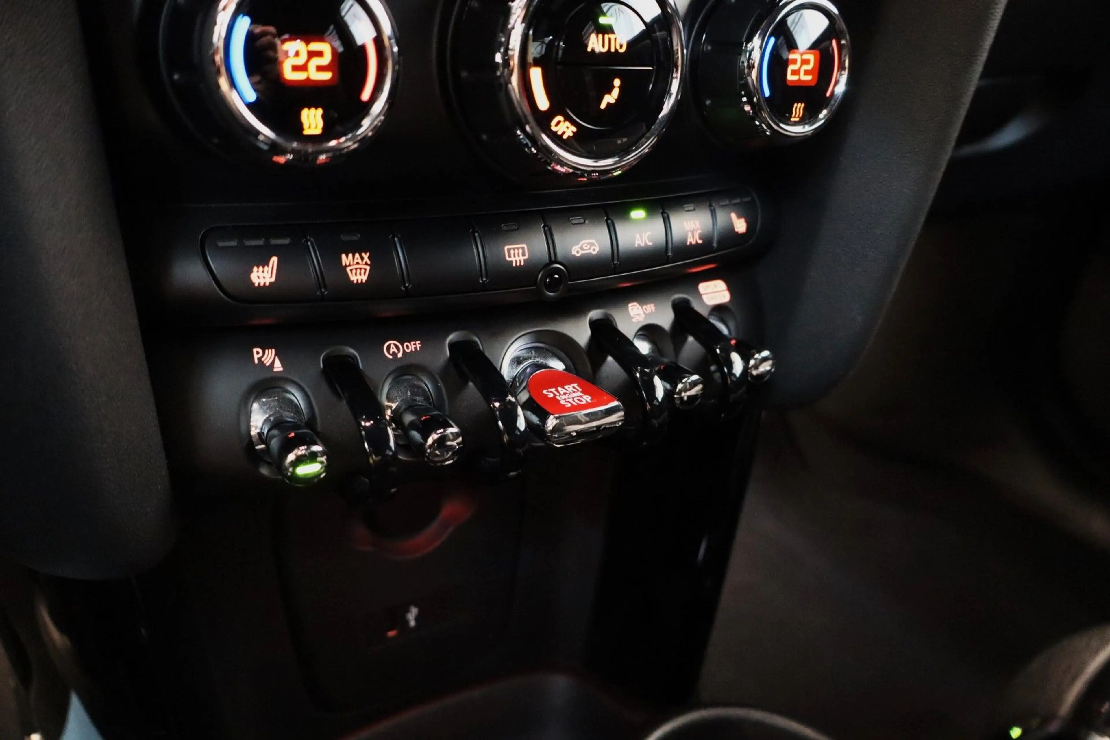 MINI Cooper S 2,0 Aut. John Cooper Works LED Kamera — photo 14