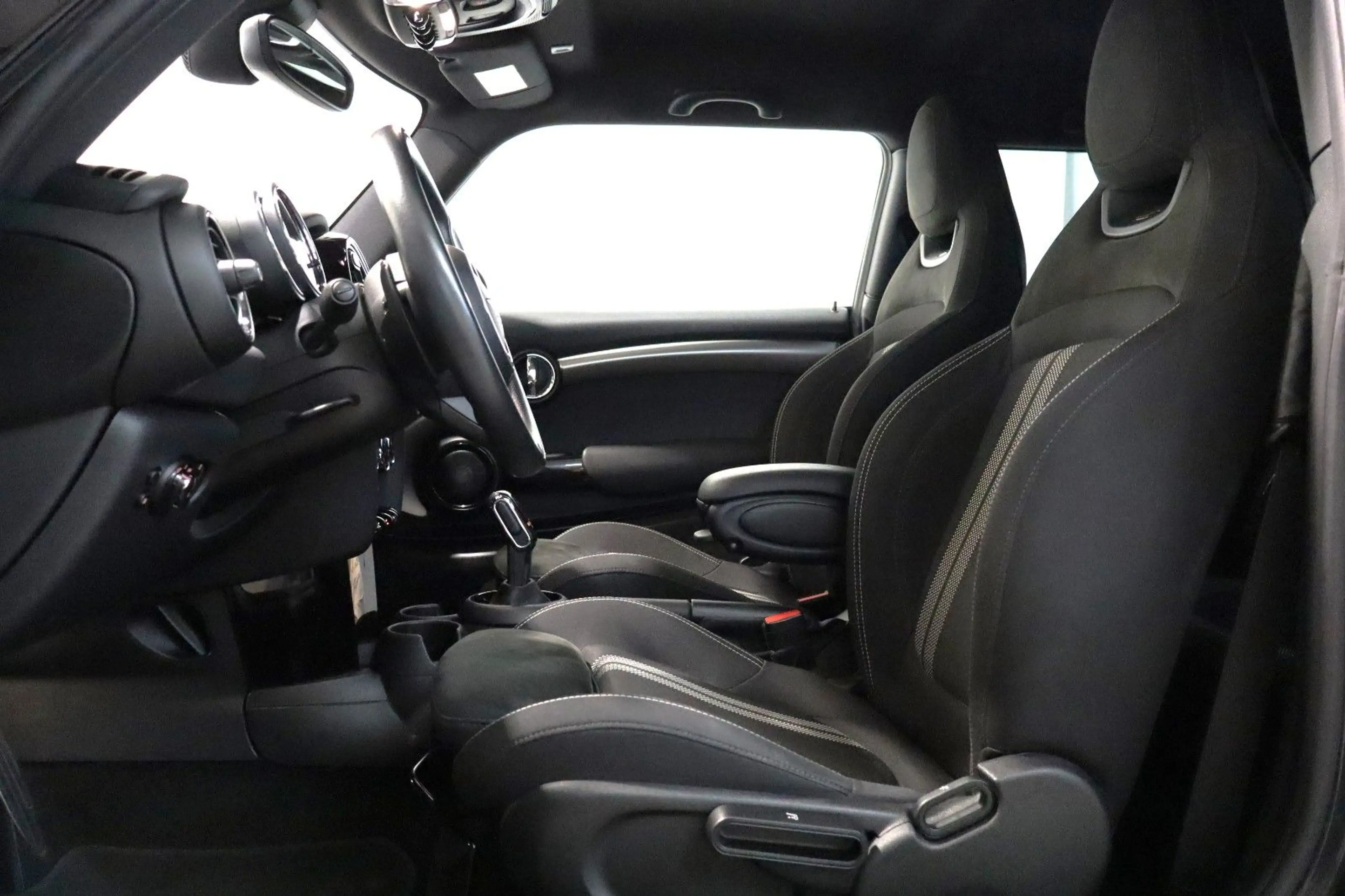 MINI Cooper S 2,0 Aut. John Cooper Works LED Kamera — photo 6
