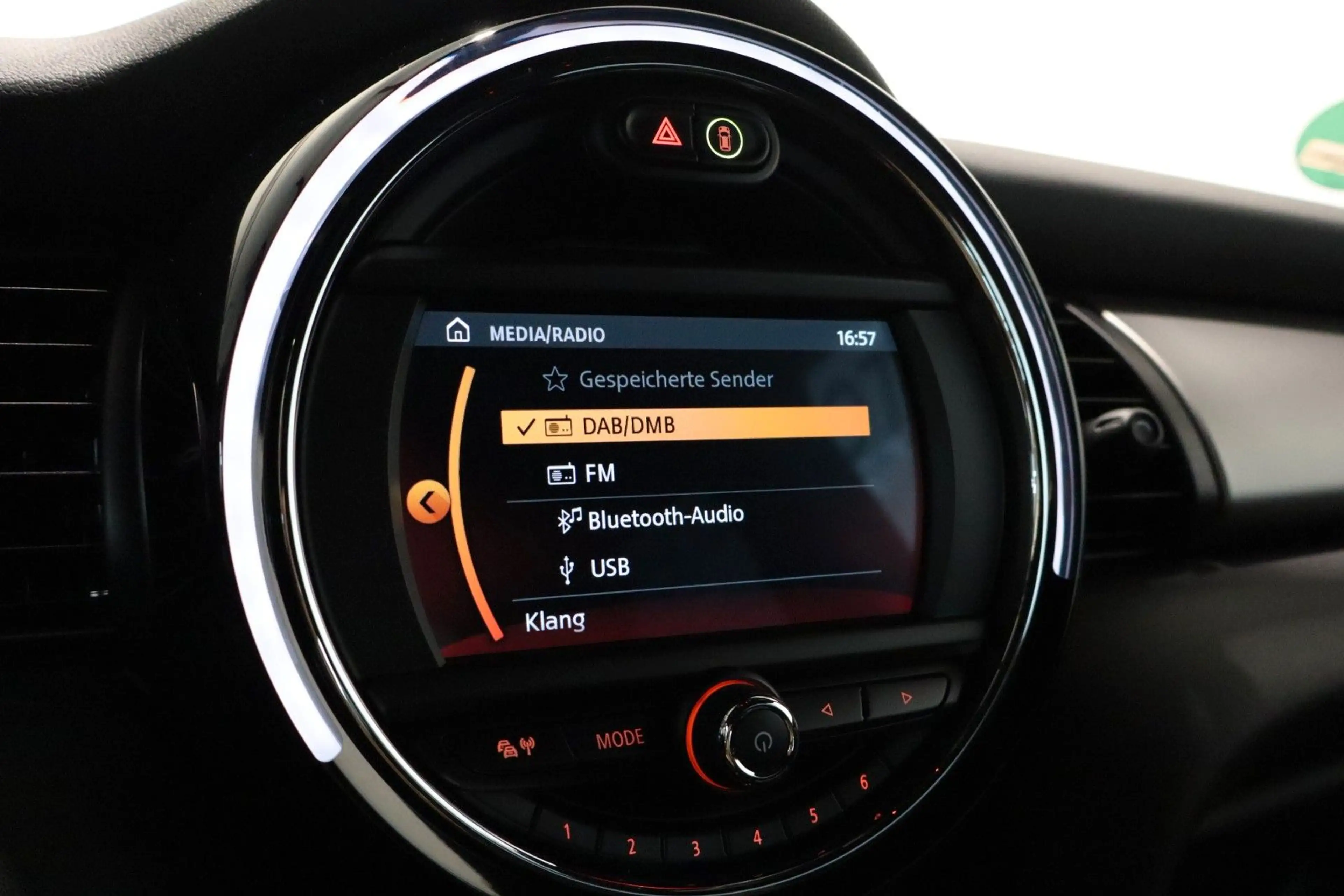 MINI Cooper S 2,0 Aut. John Cooper Works LED Kamera — photo 11