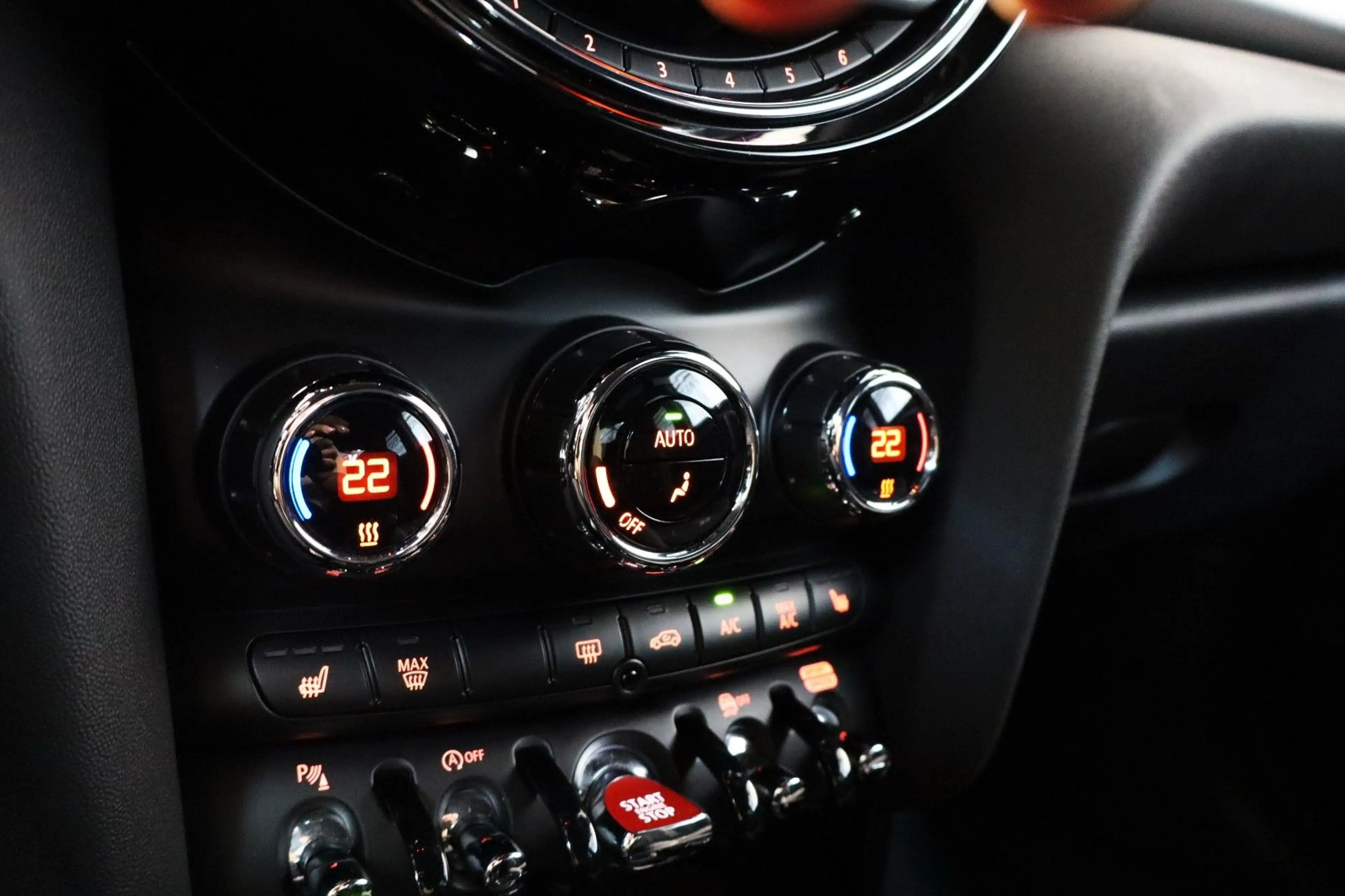 MINI Cooper S 2,0 Aut. John Cooper Works LED Kamera — photo 13
