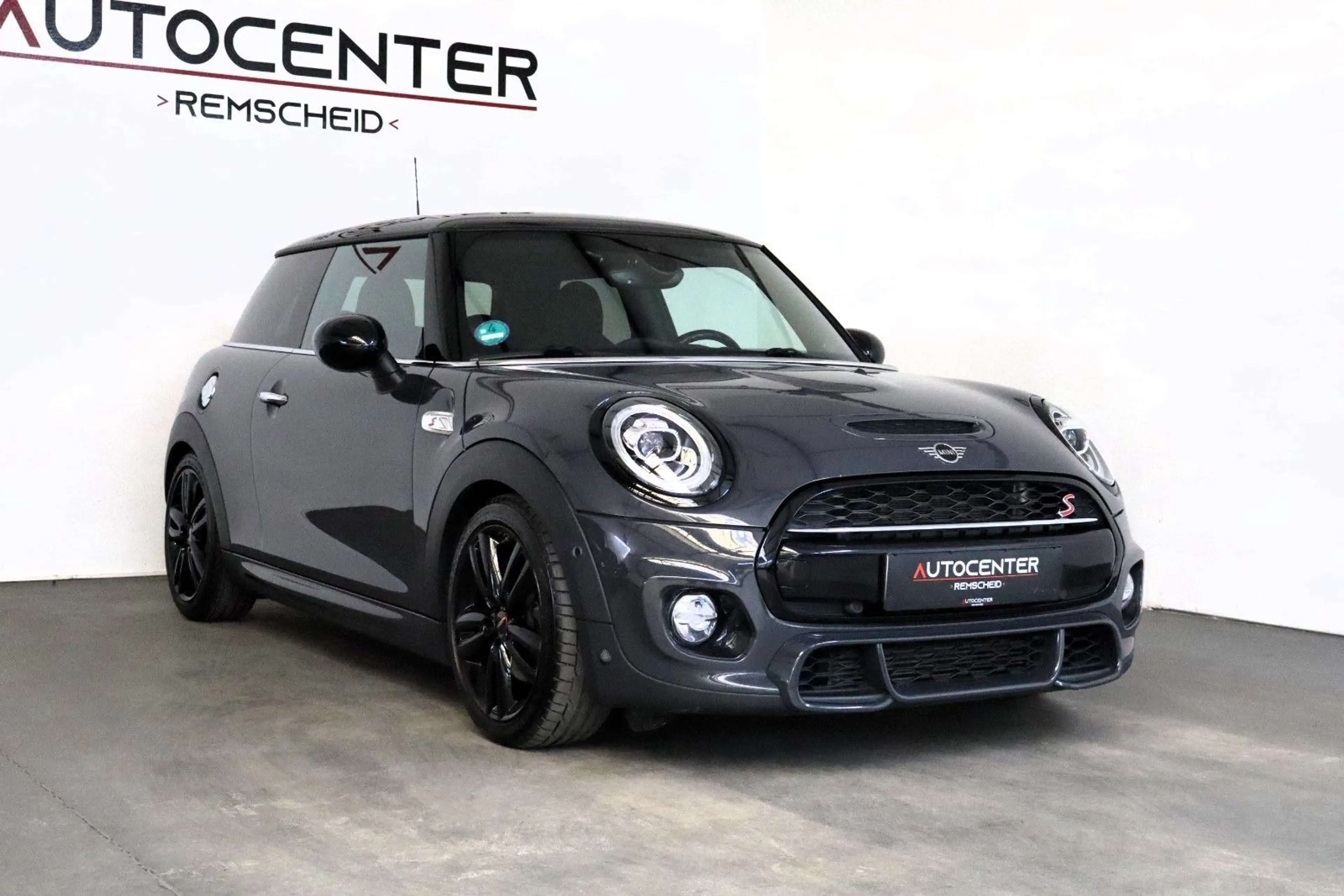 MINI Cooper S 2,0 Aut. John Cooper Works LED Kamera — photo 3