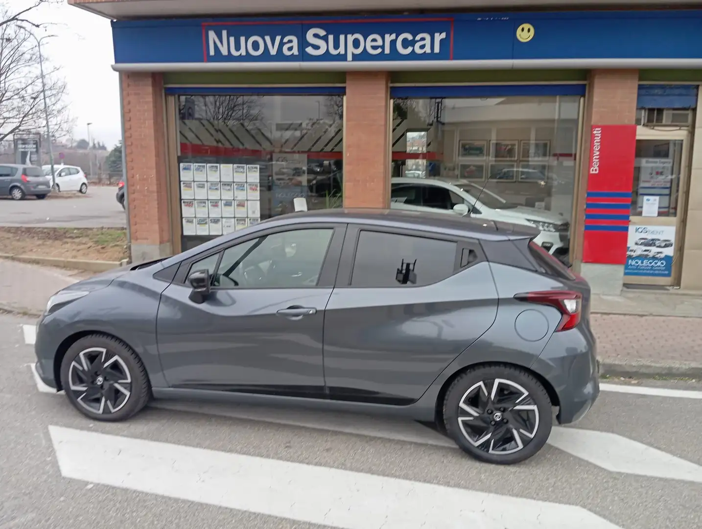 Nissan Micra Micra V 2017 1.0 ig-t Eco N-Design Gpl Grau - 1