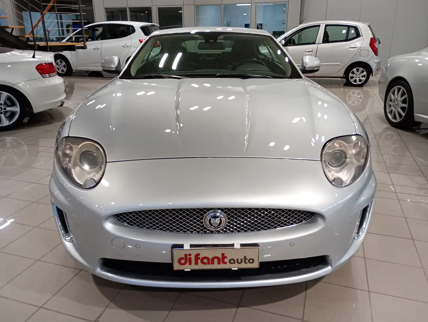 Jaguar XK XK II Coupe 5.0 auto Grigio - 2