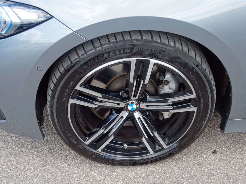 BMW 330 i Touring xDrive Aut M Sportpaket Navi LEDer — photo 15