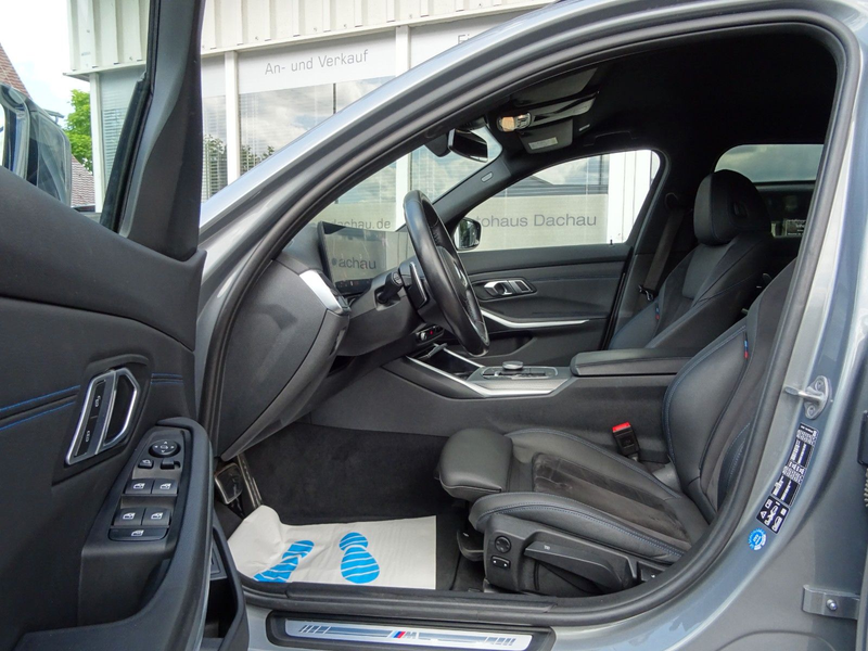 BMW 330 i Touring xDrive Aut M Sportpaket Navi LEDer — photo 12
