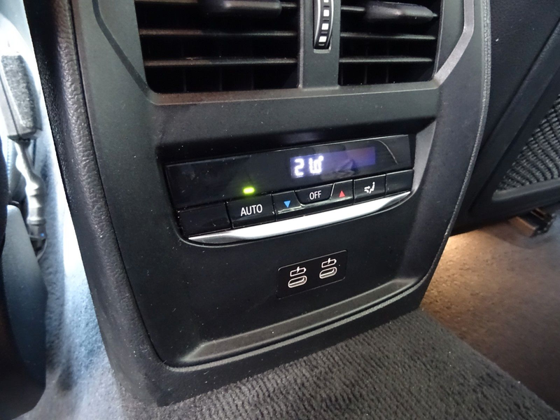 BMW 330 i Touring xDrive Aut M Sportpaket Navi LEDer — photo 14